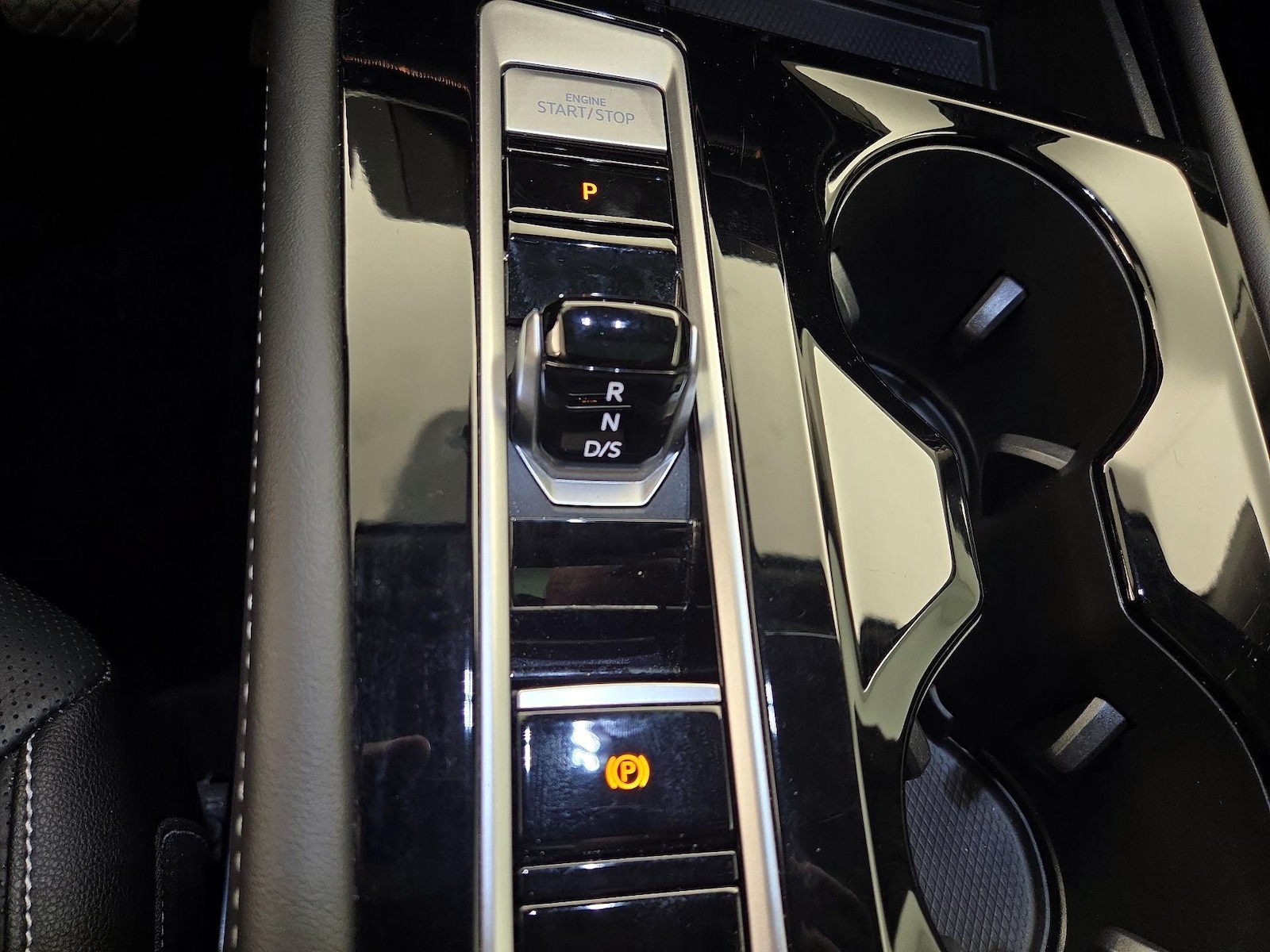 2025 Volkswagen Atlas SEL - Photo 19