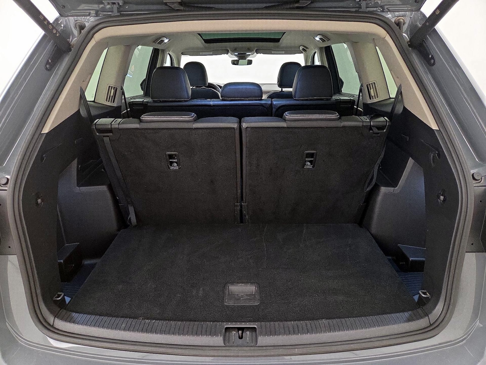 2025 Volkswagen Atlas SEL - Photo 23