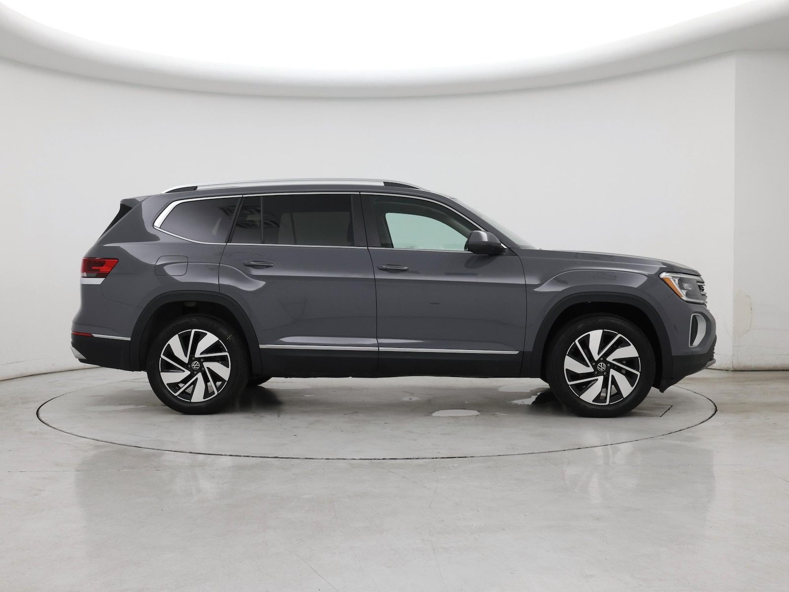2025 Volkswagen Atlas SEL - Photo 8