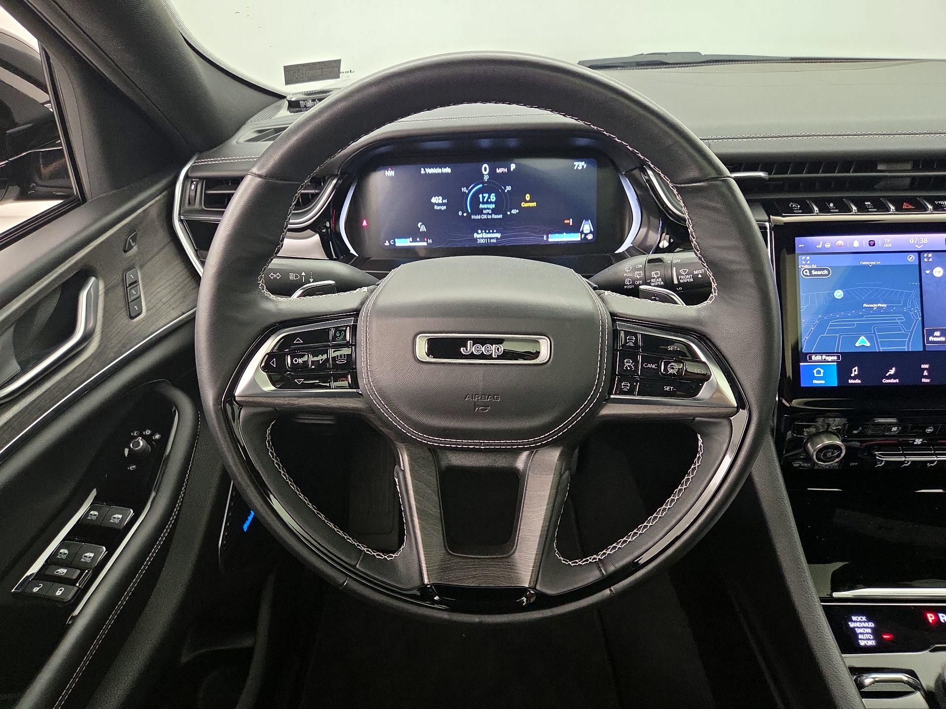 Thumbnail: 2023 Jeep Grand Cherokee - 10