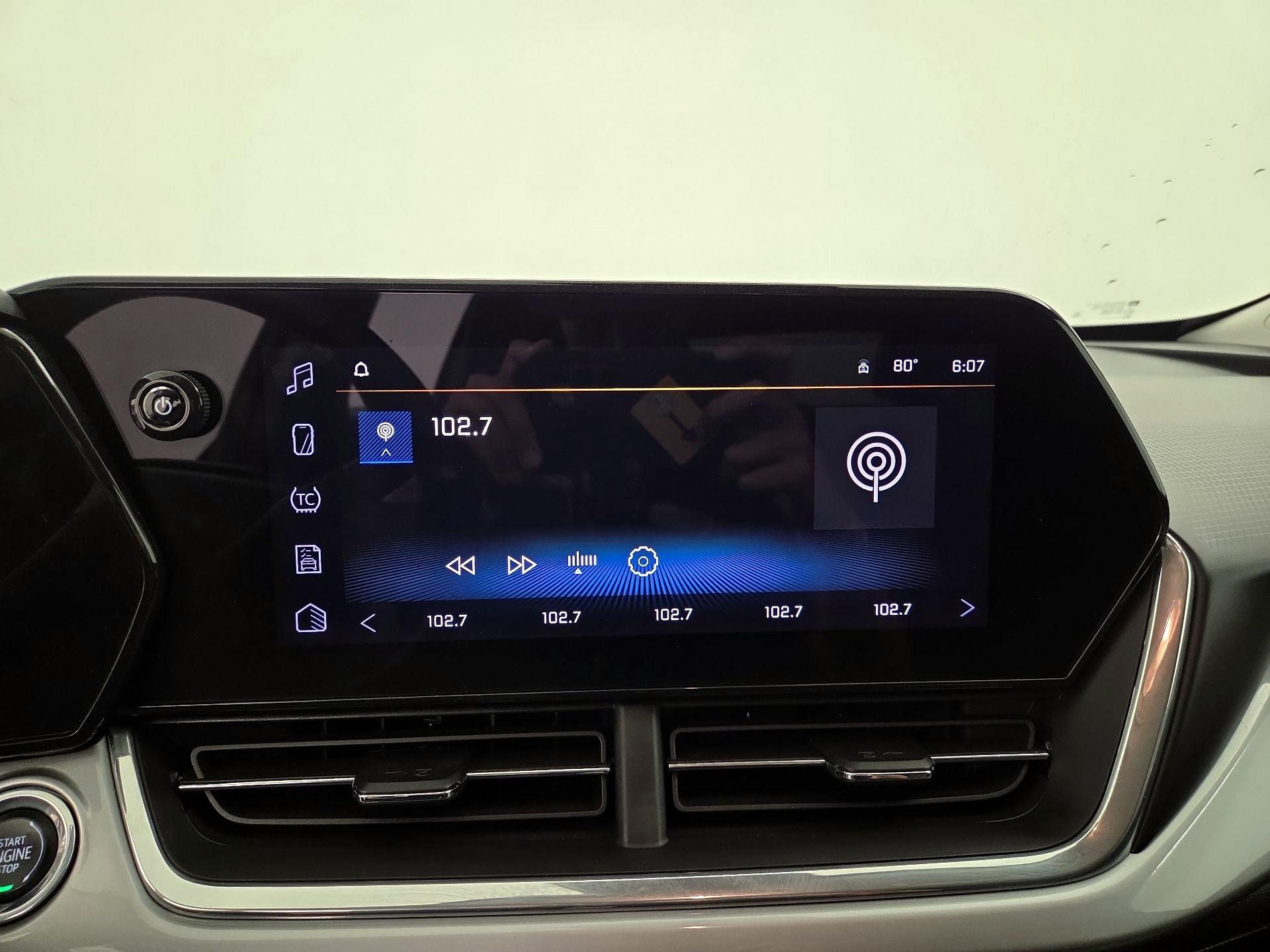 Thumbnail: 2024 Chevrolet Trax - 15