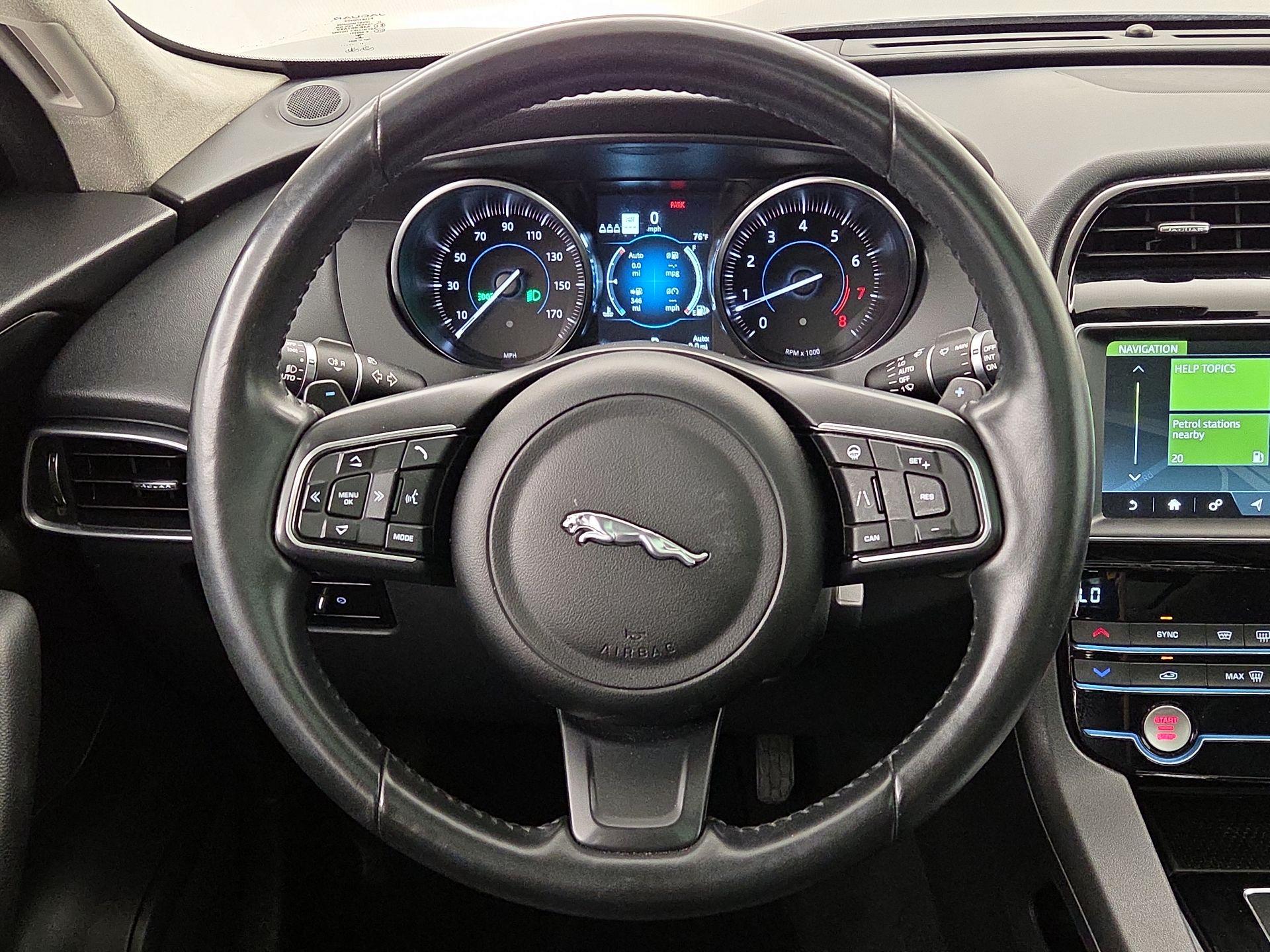 Thumbnail: 2020 Jaguar F-Pace - 10