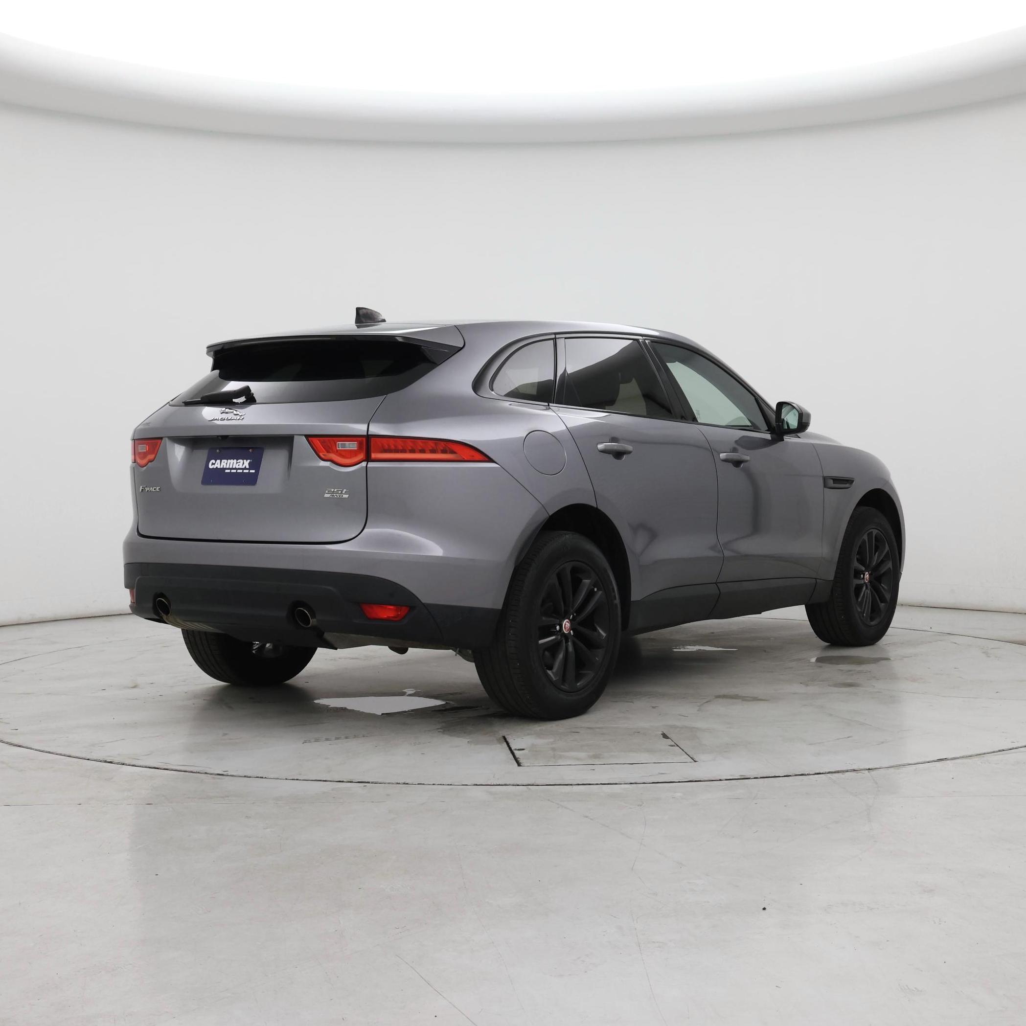 Thumbnail: 2020 Jaguar F-Pace - 8
