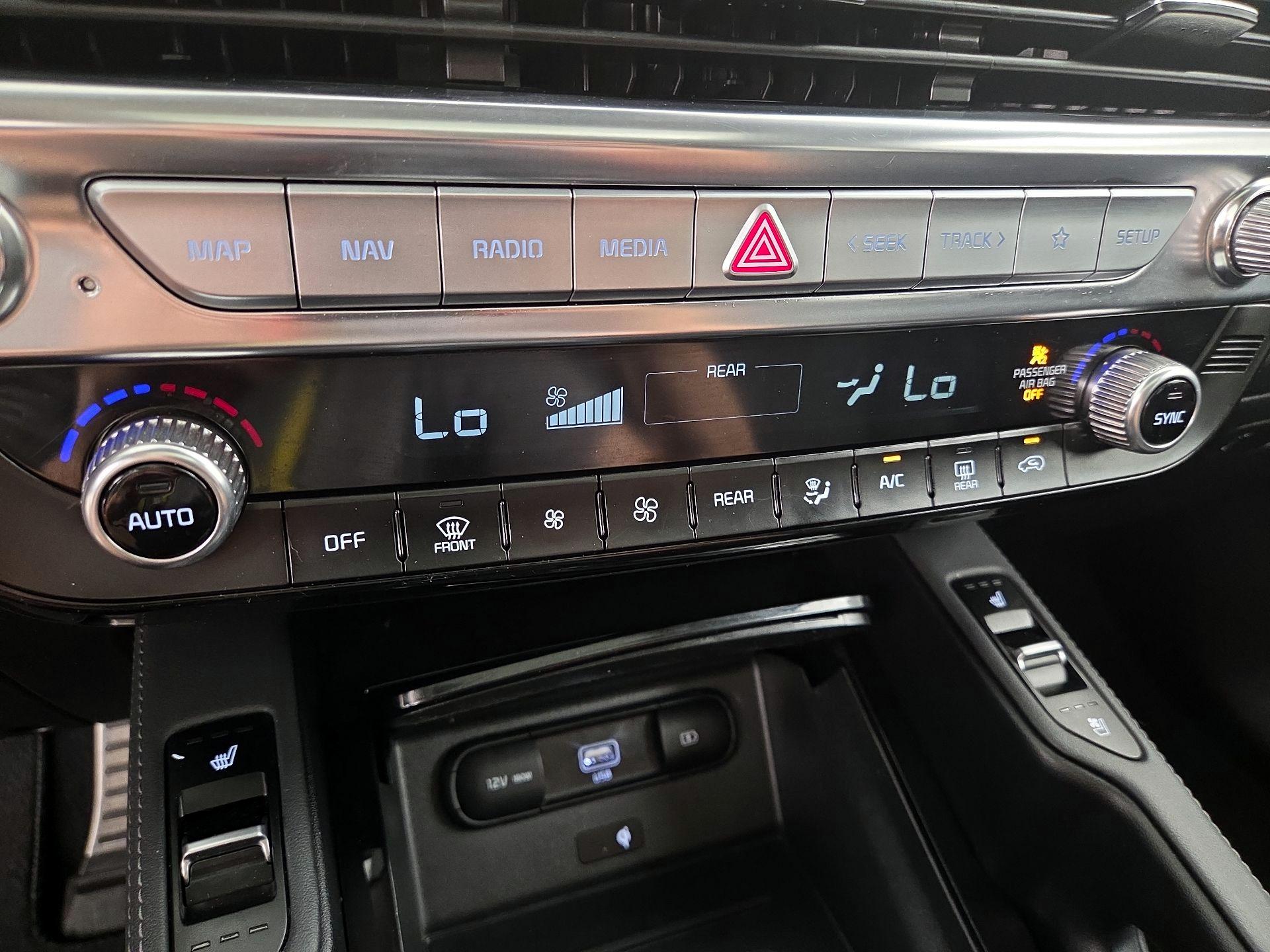 Thumbnail: 2022 Kia Telluride - 17