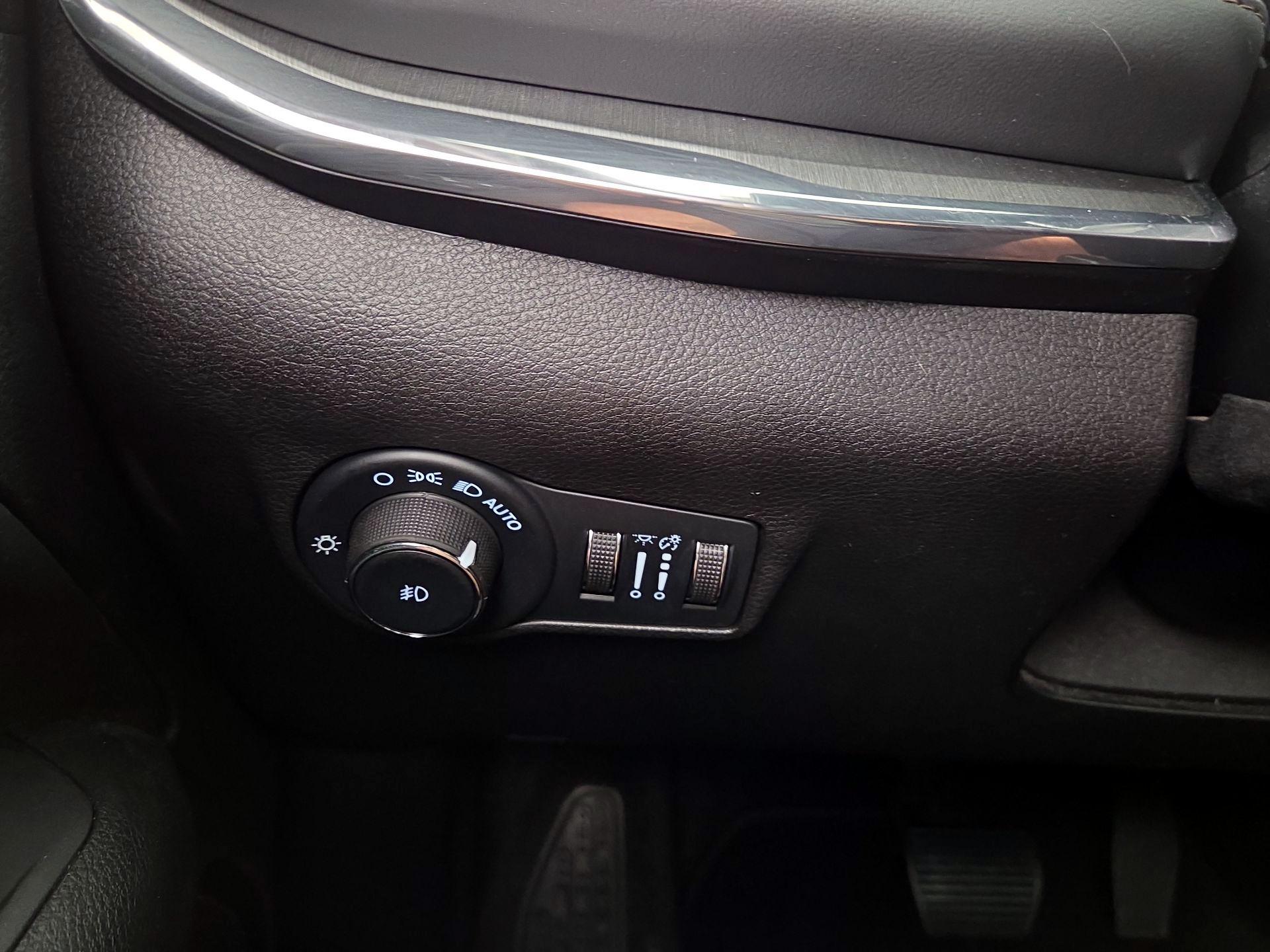 Thumbnail: 2022 Jeep Compass - 13