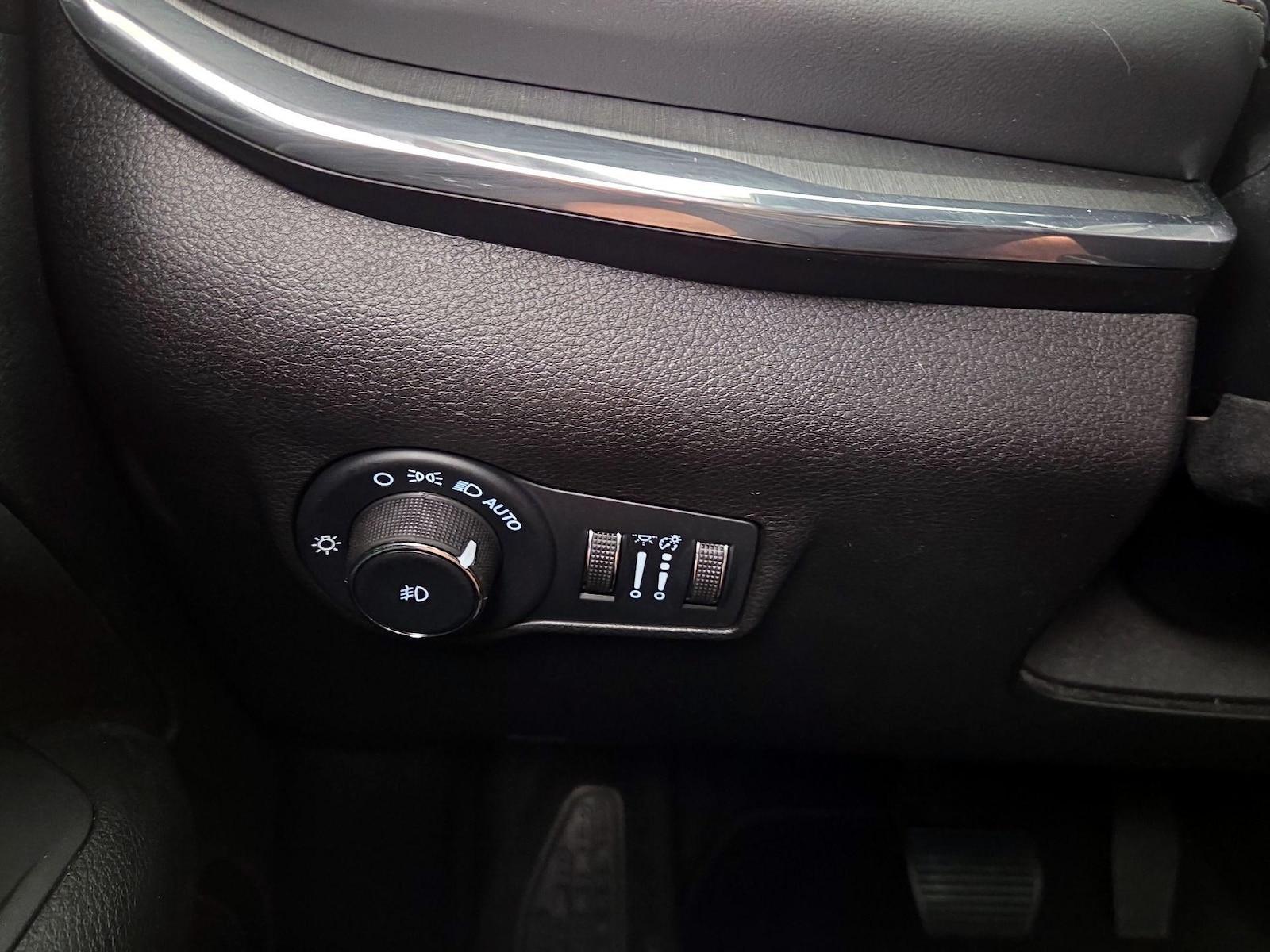 2022 Jeep Compass (RED) Edition - Photo 14