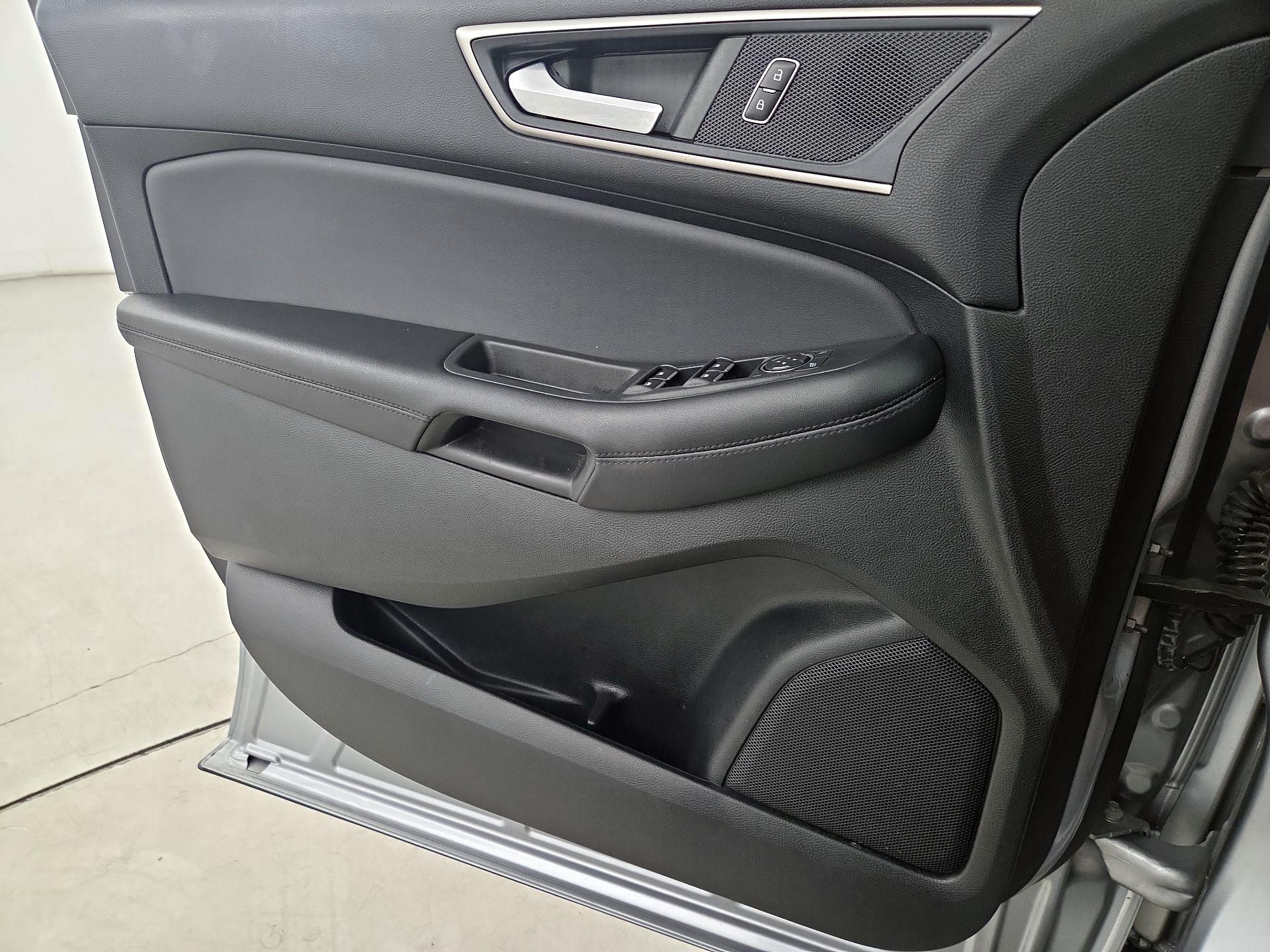 Thumbnail: 2022 Ford Edge - 12