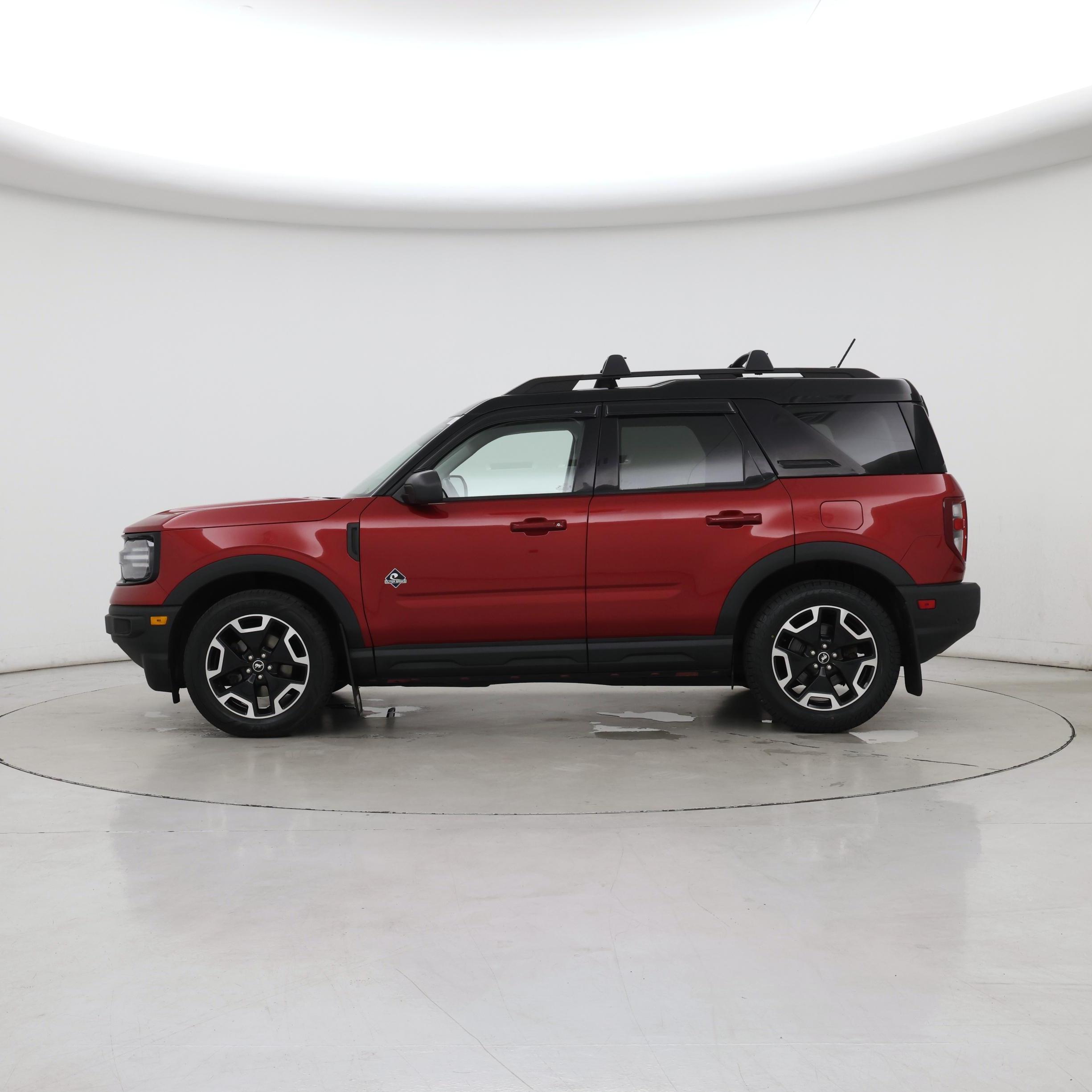 Thumbnail: 2021 Ford Bronco Sport - 3