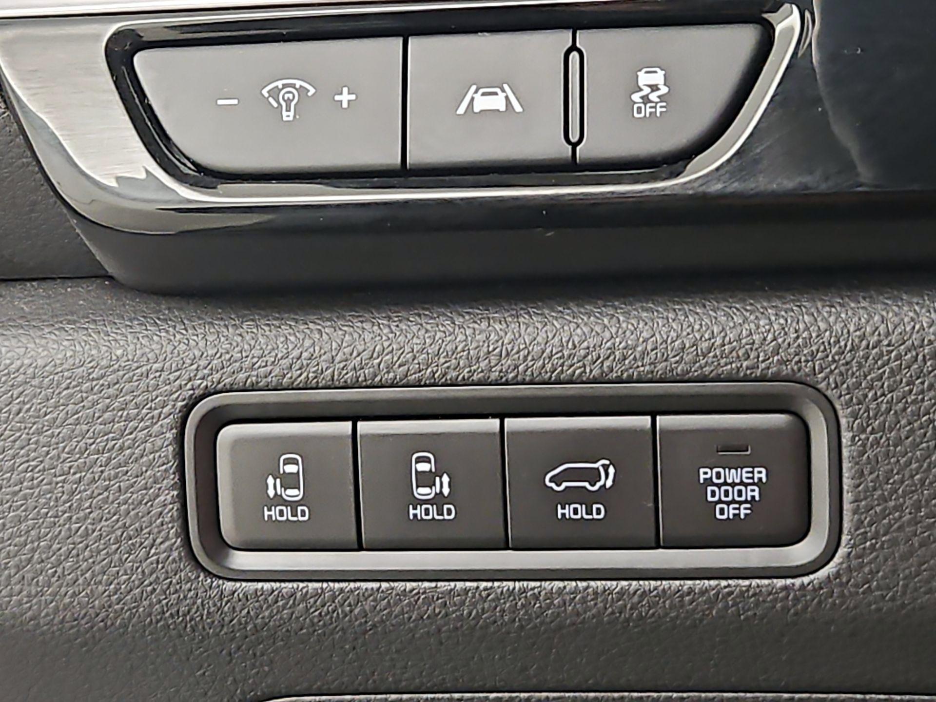 Thumbnail: 2022 Kia Carnival - 13