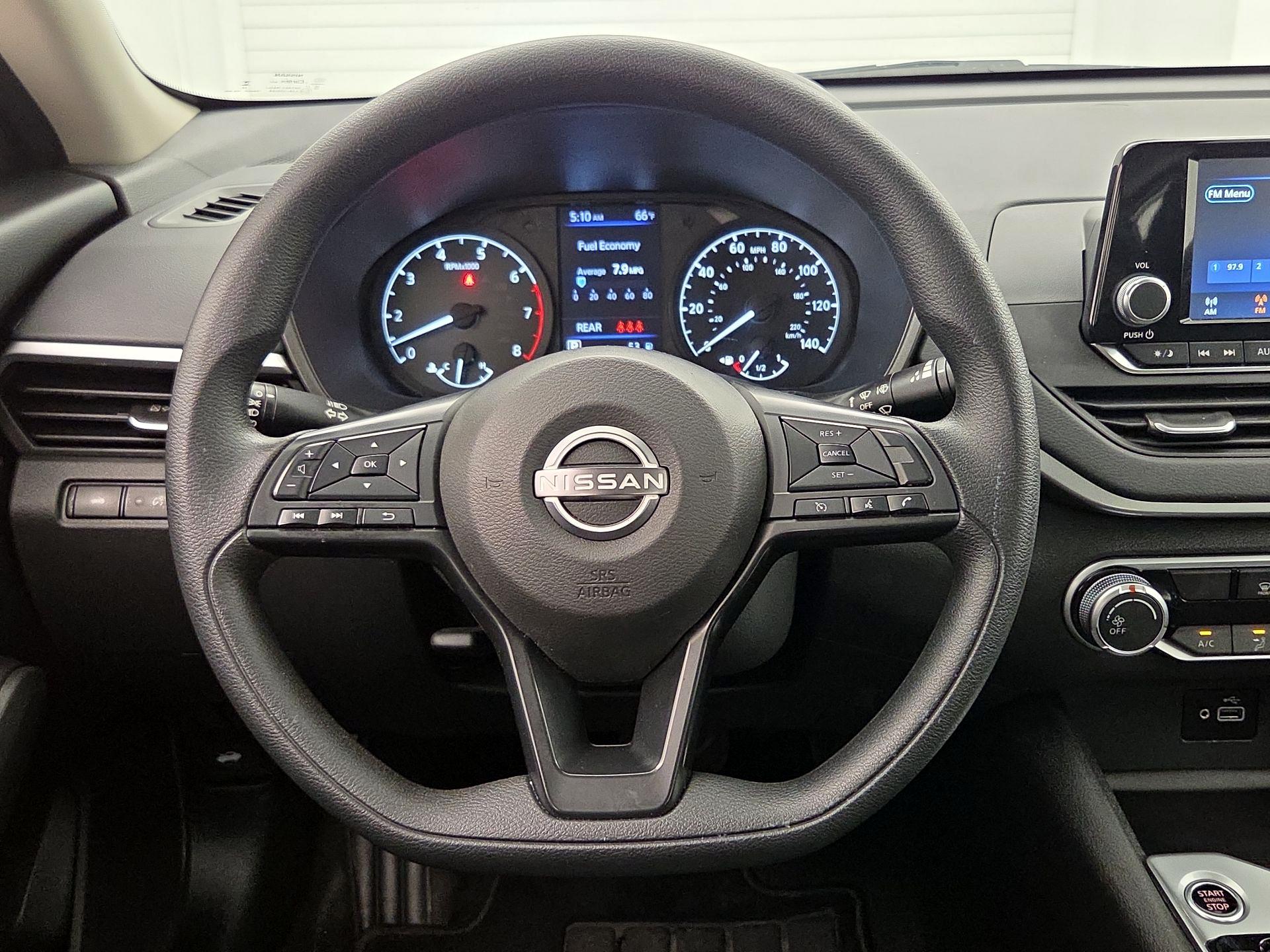 Thumbnail: 2023 Nissan Altima - 10