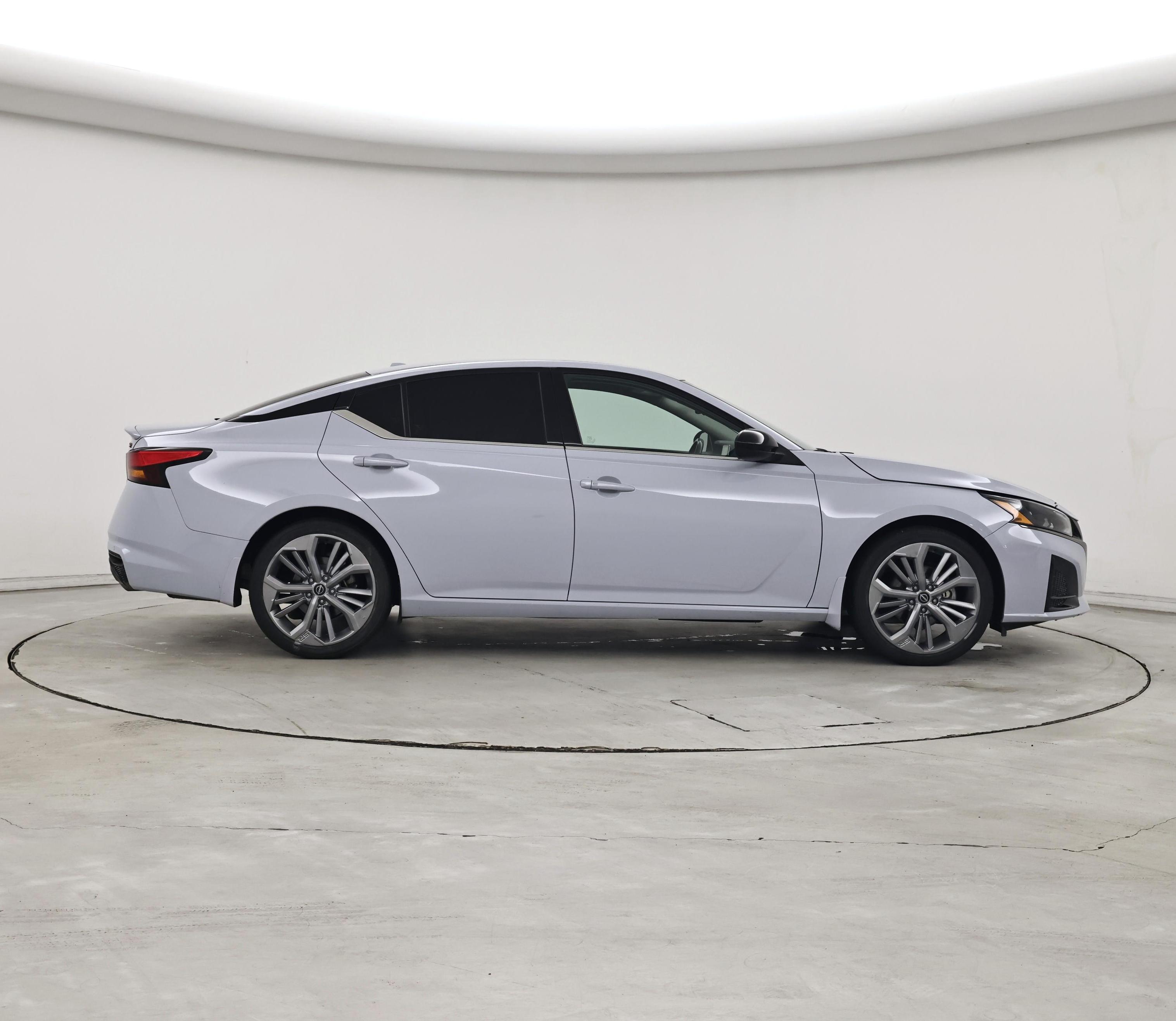 Thumbnail: 2023 Nissan Altima - 7