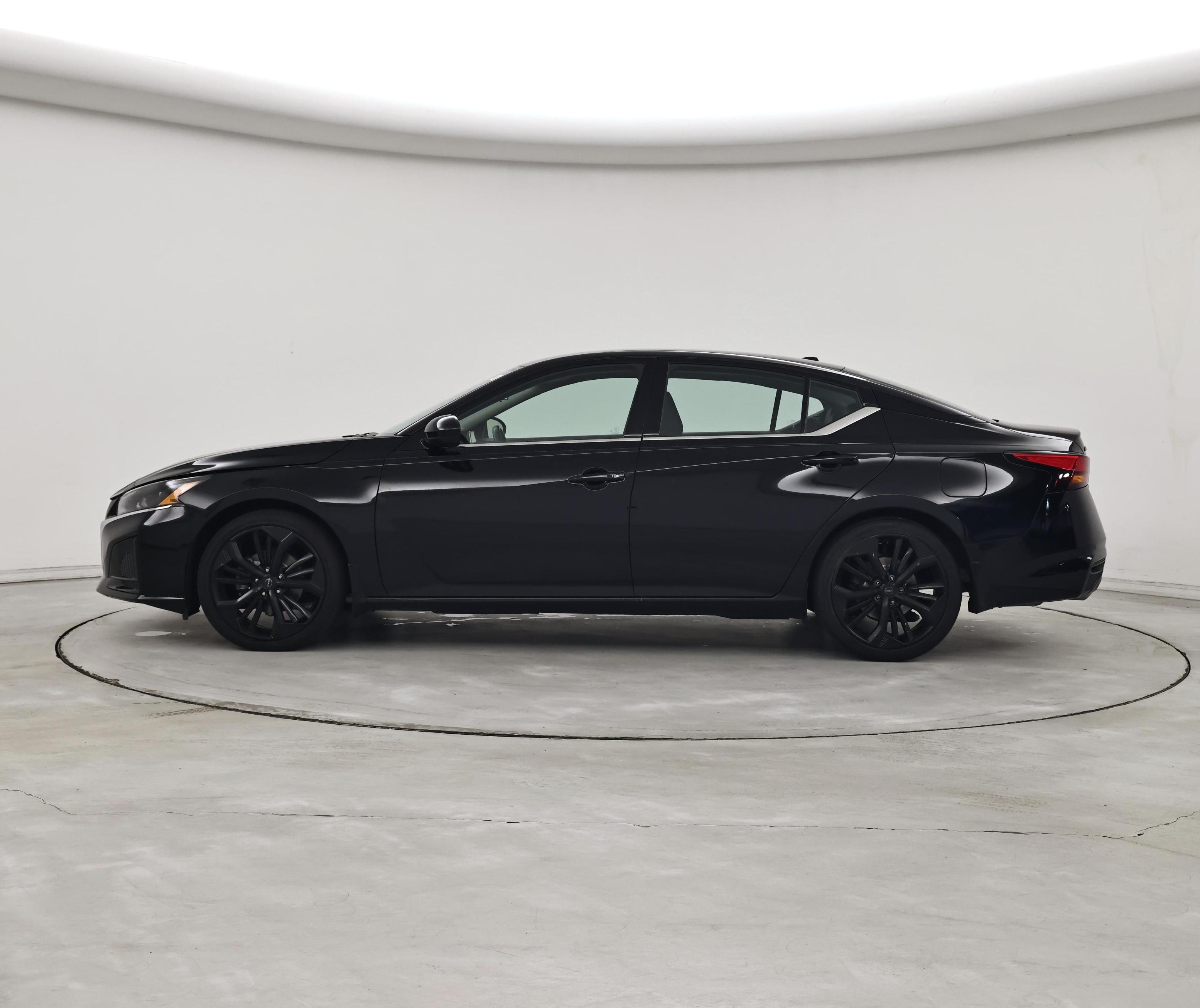 Thumbnail: 2024 Nissan Altima - 3