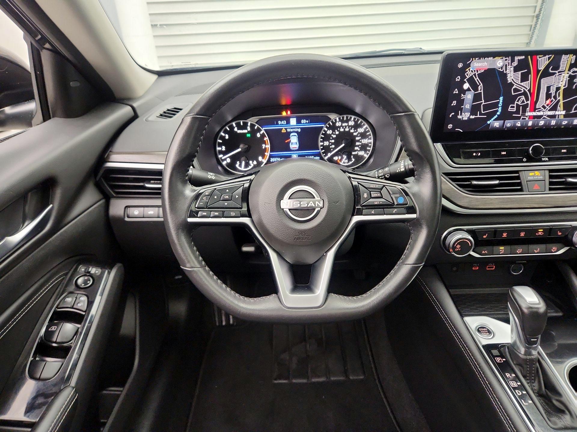 Thumbnail: 2023 Nissan Altima - 10