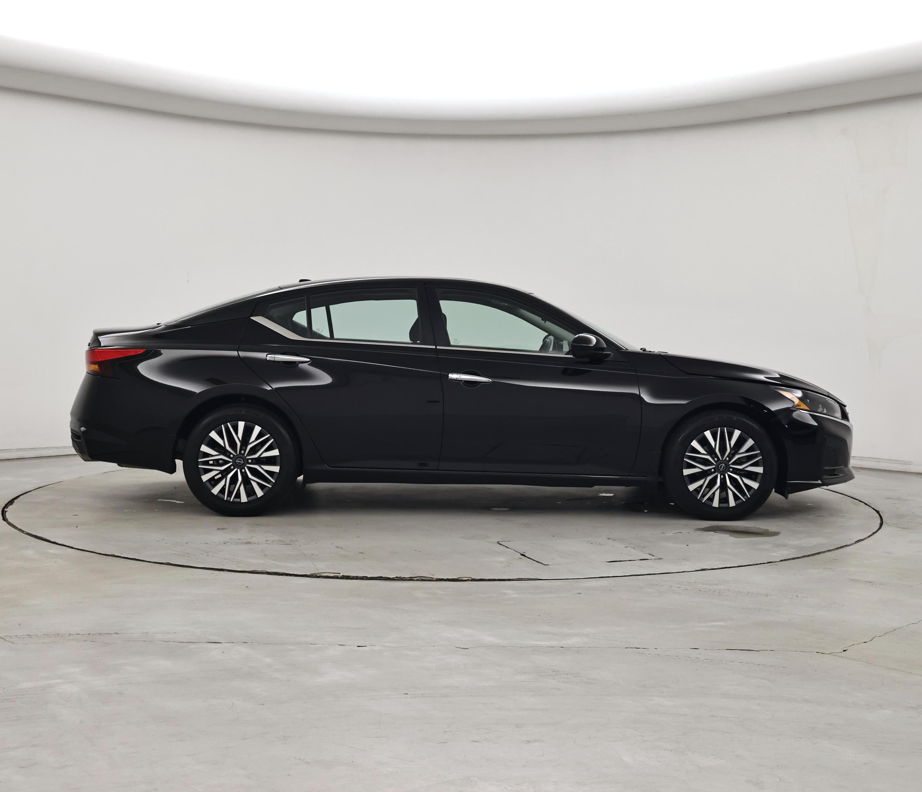 Thumbnail: 2023 Nissan Altima - 7