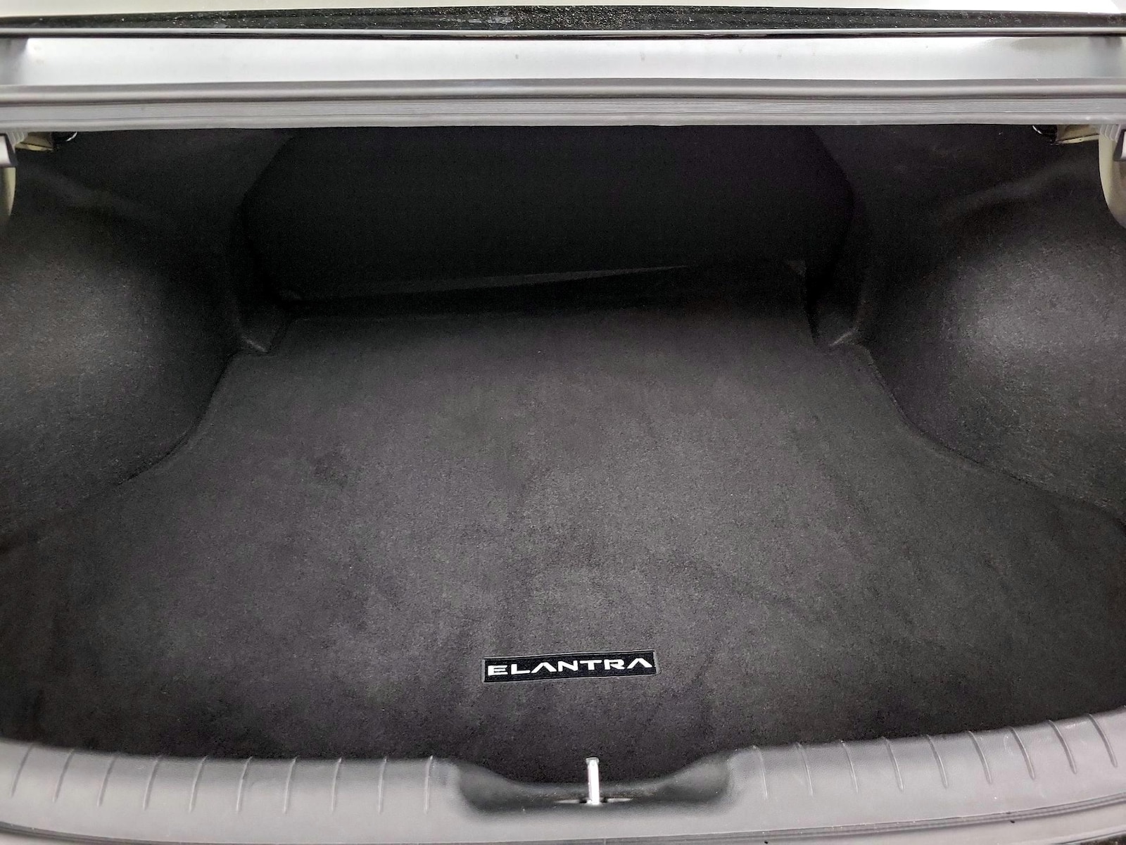 2022 Hyundai Elantra SE - Photo 21