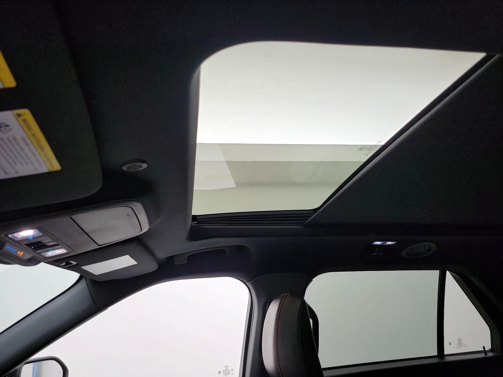 Thumbnail: 2022 Ford Explorer - 20