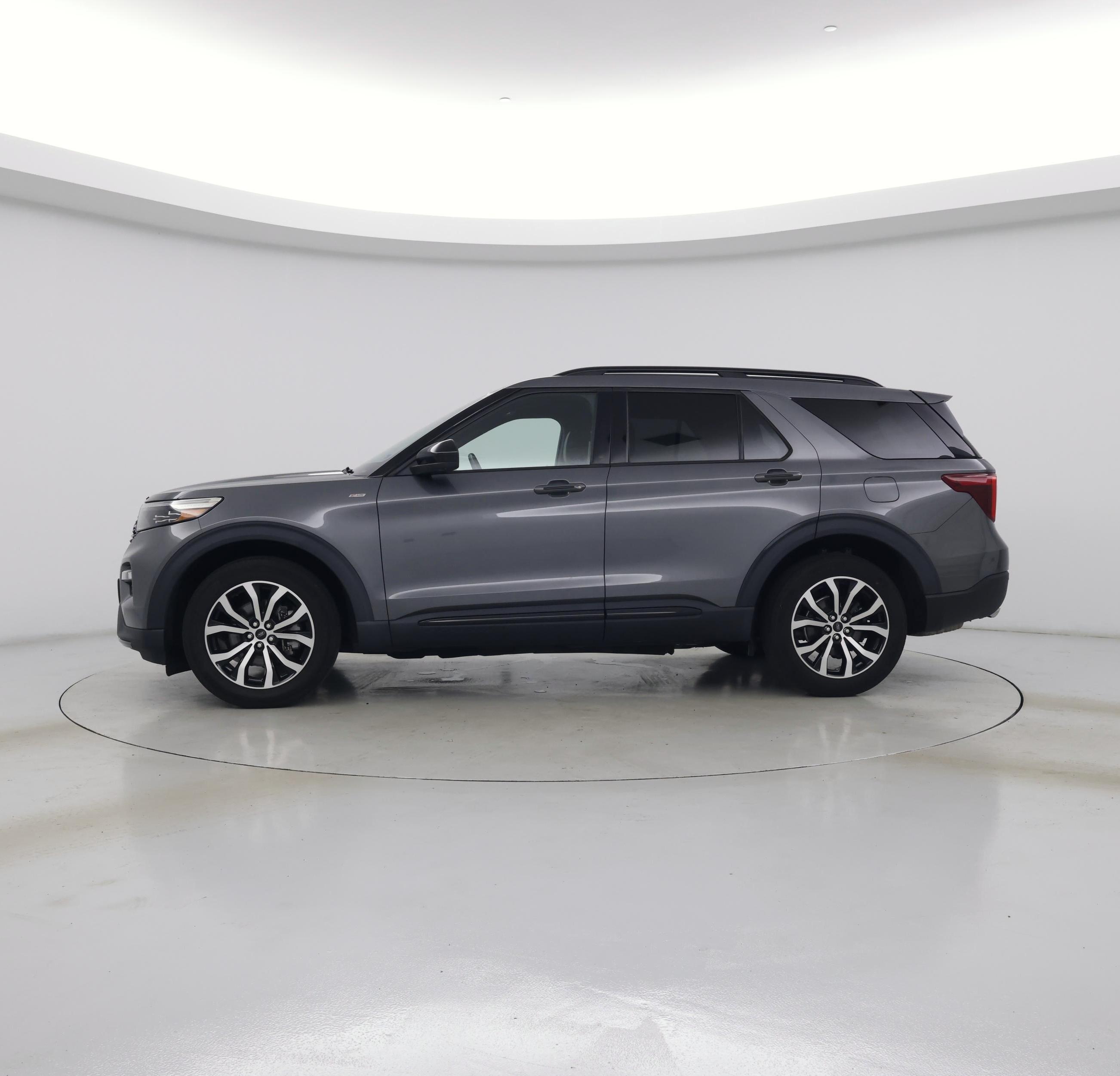 Thumbnail: 2022 Ford Explorer - 3
