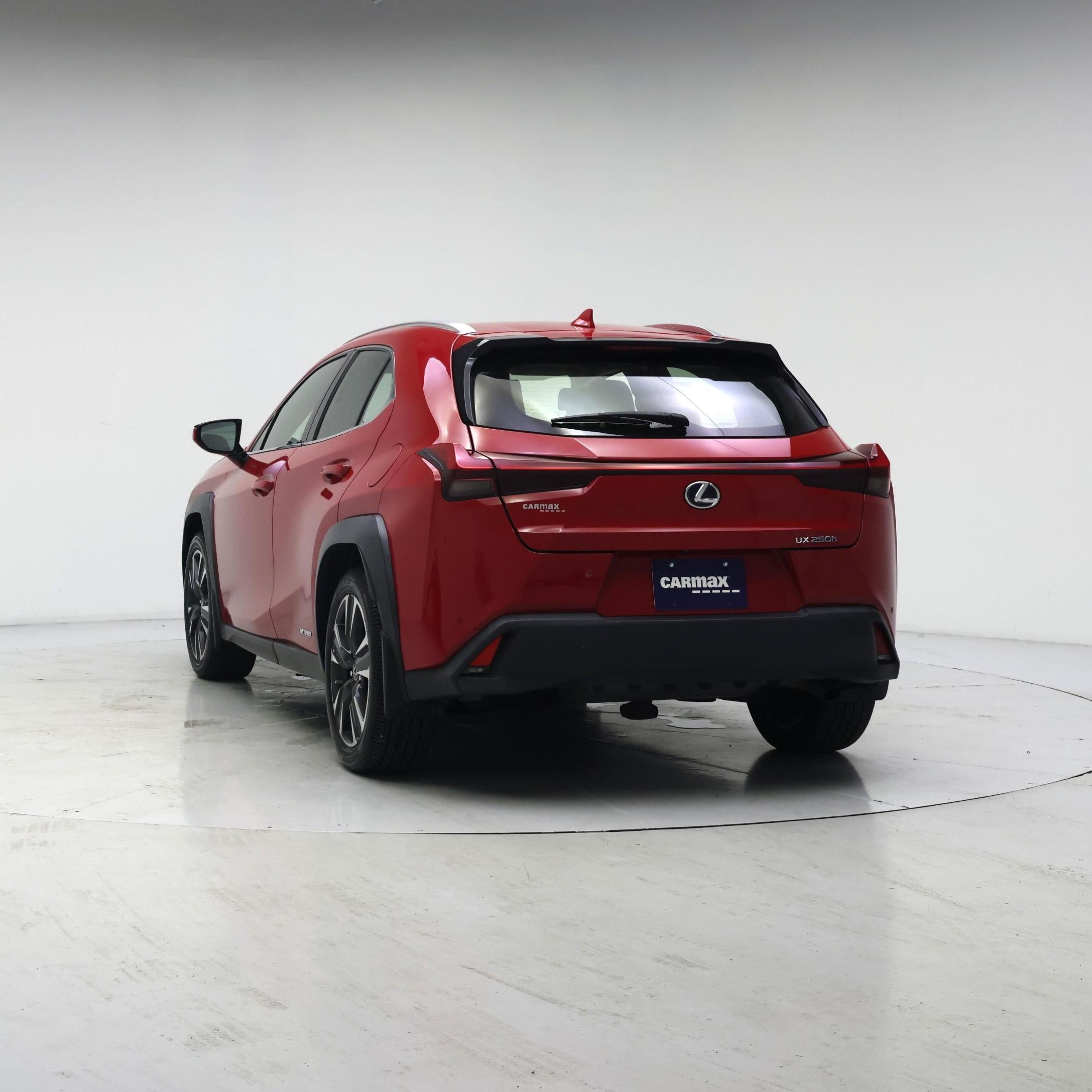 Thumbnail: 2021 Lexus UX - 6