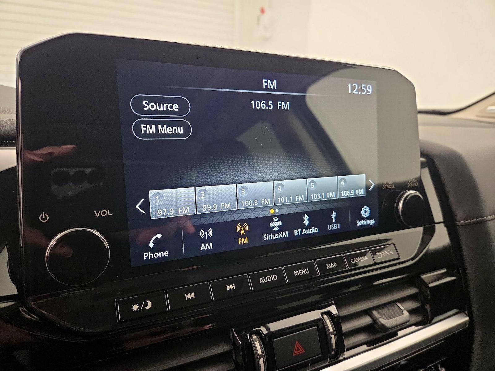 2025 Nissan Pathfinder SL - Photo 17