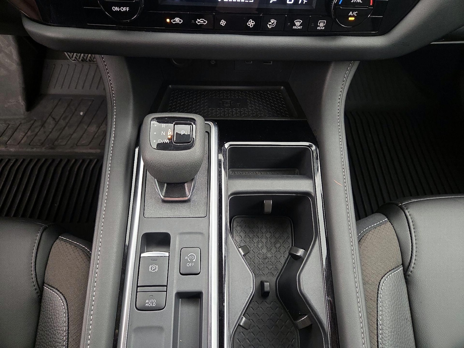 2025 Nissan Pathfinder SL - Photo 19