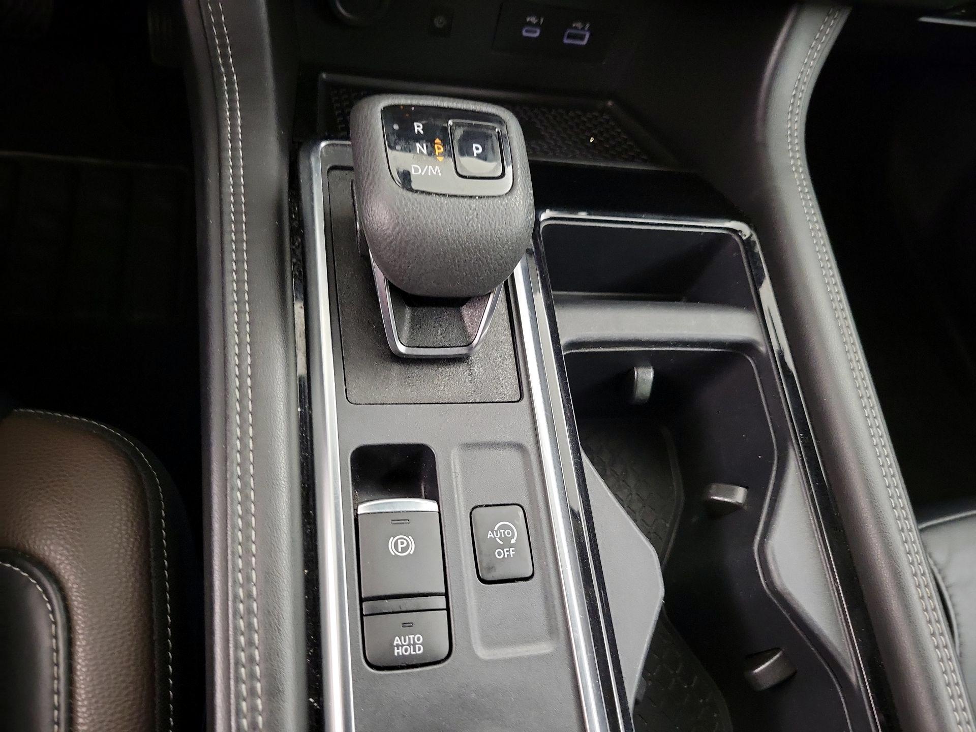 Thumbnail: 2023 Nissan Pathfinder - 18