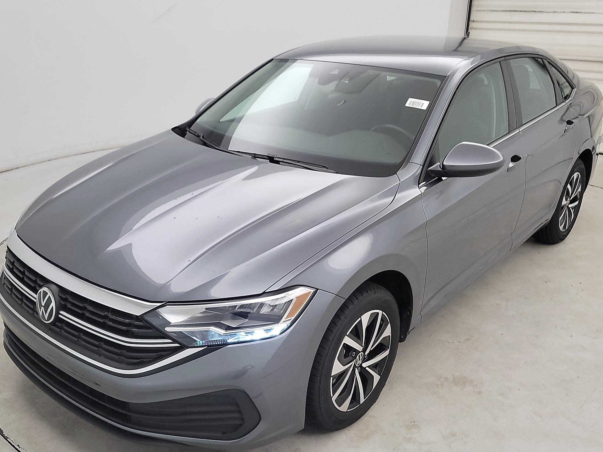Thumbnail: 2024 Volkswagen Jetta - 3