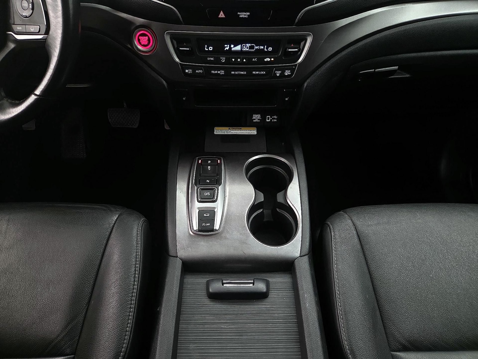 2021 Honda Pilot SE - Photo 18