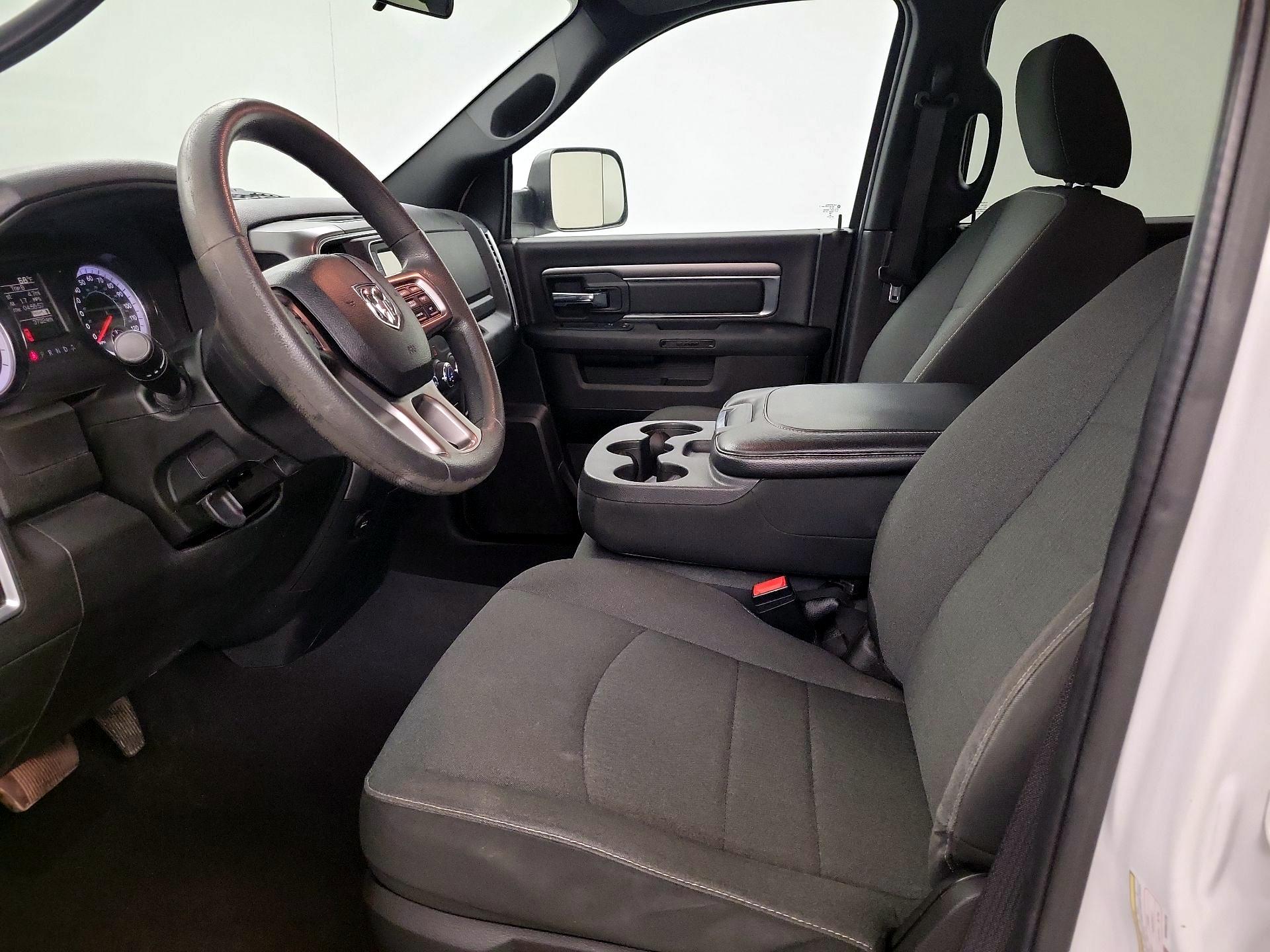 Thumbnail: 2021 RAM 1500 Classic - 11