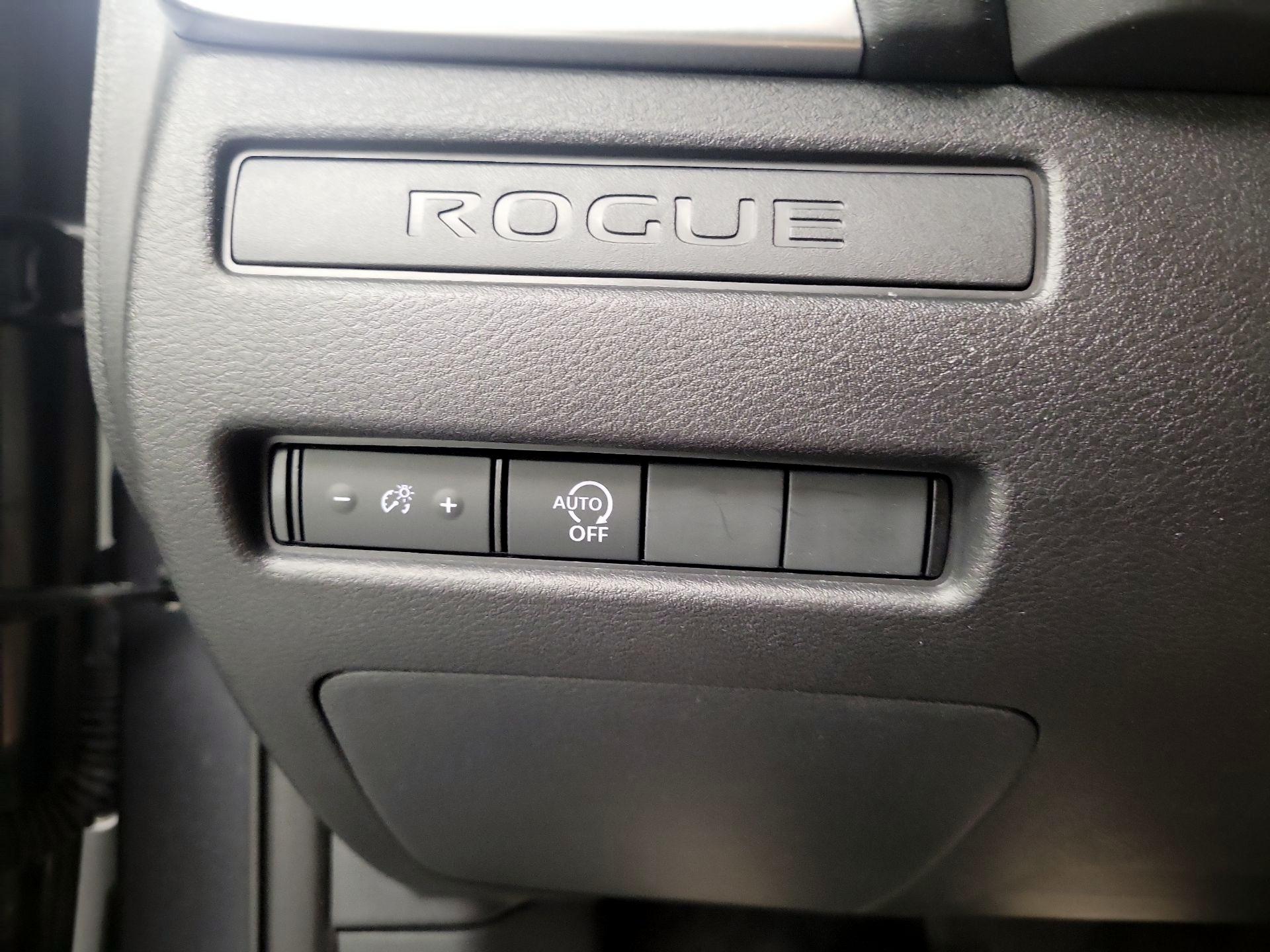 Thumbnail: 2023 Nissan Rogue - 13