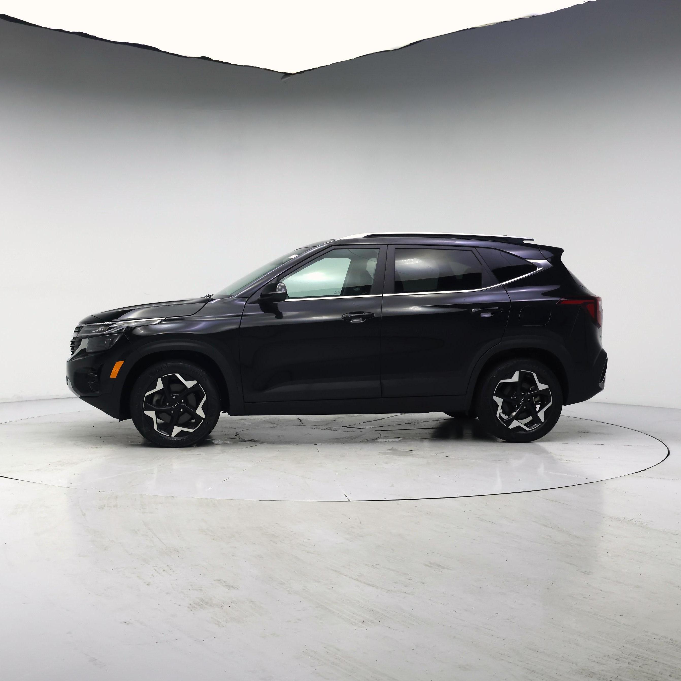 Thumbnail: 2024 Kia Seltos - 3