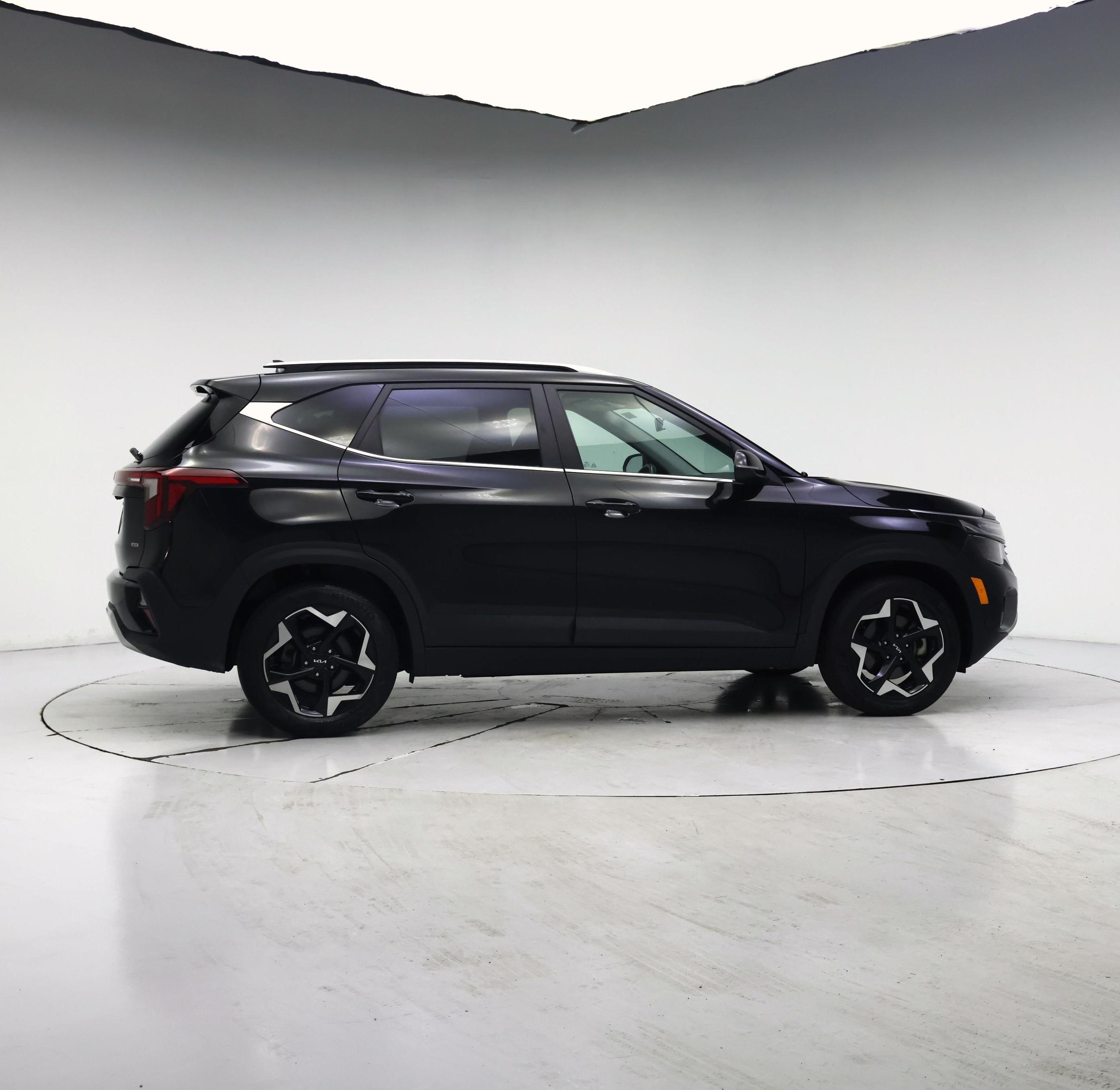 Thumbnail: 2024 Kia Seltos - 7