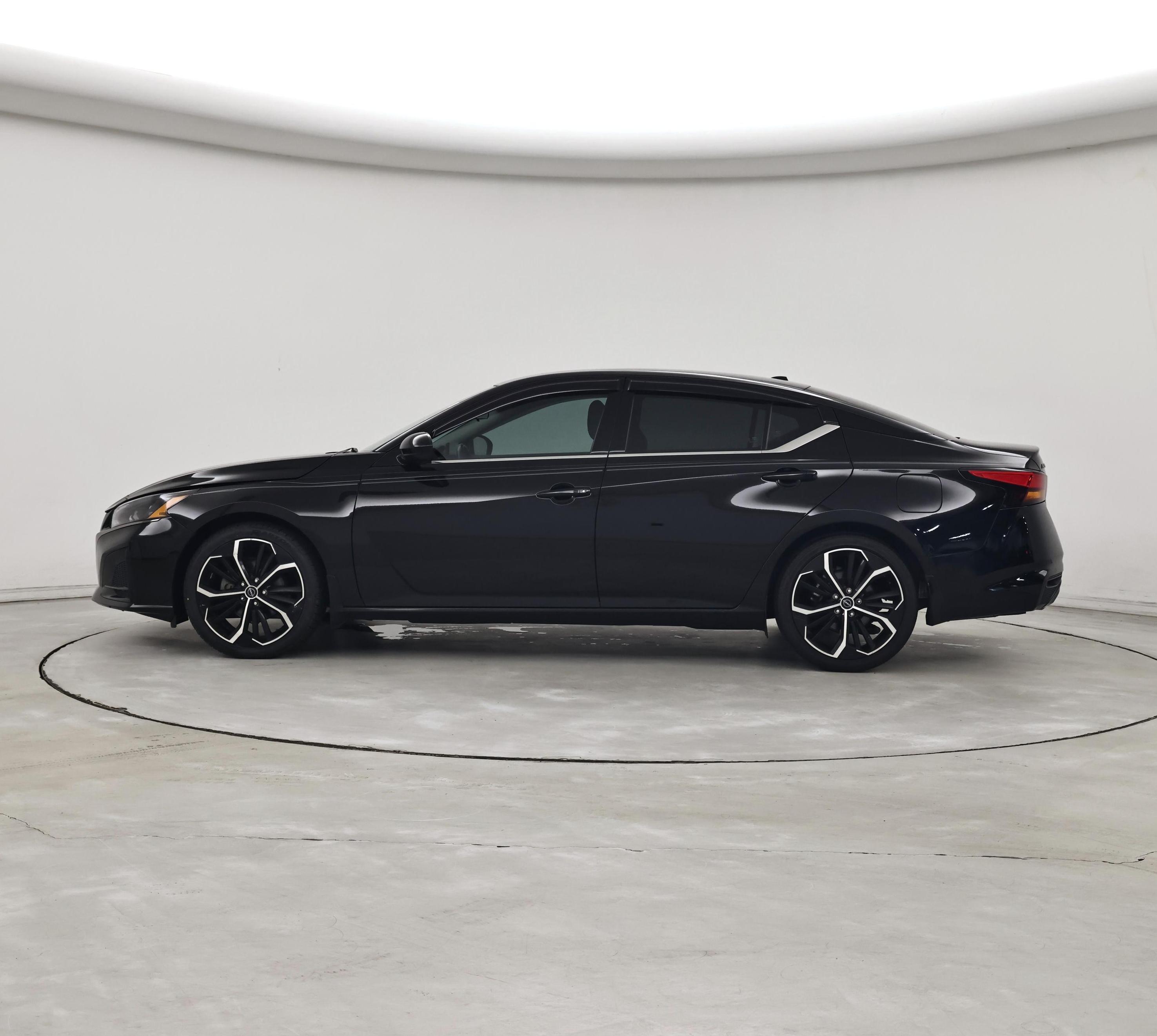 Thumbnail: 2023 Nissan Altima - 3