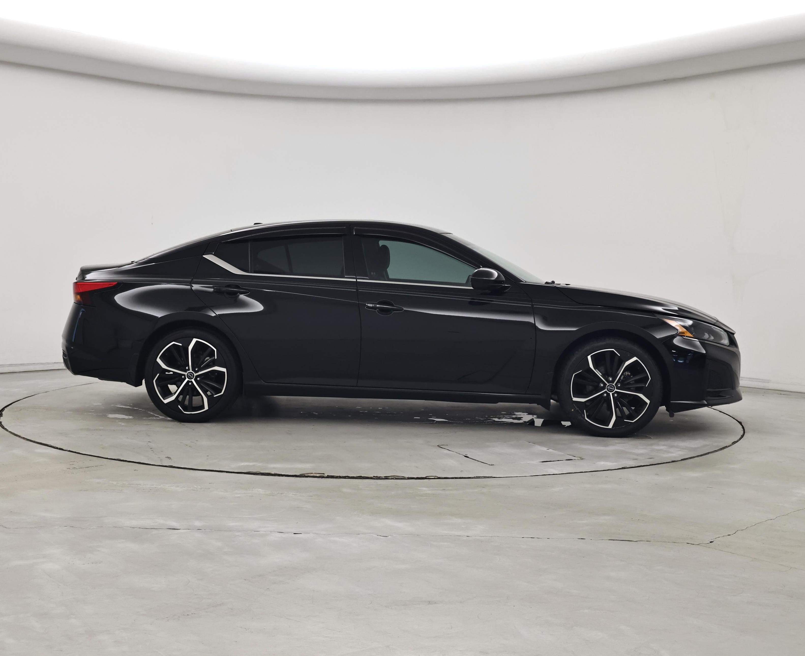 Thumbnail: 2023 Nissan Altima - 7