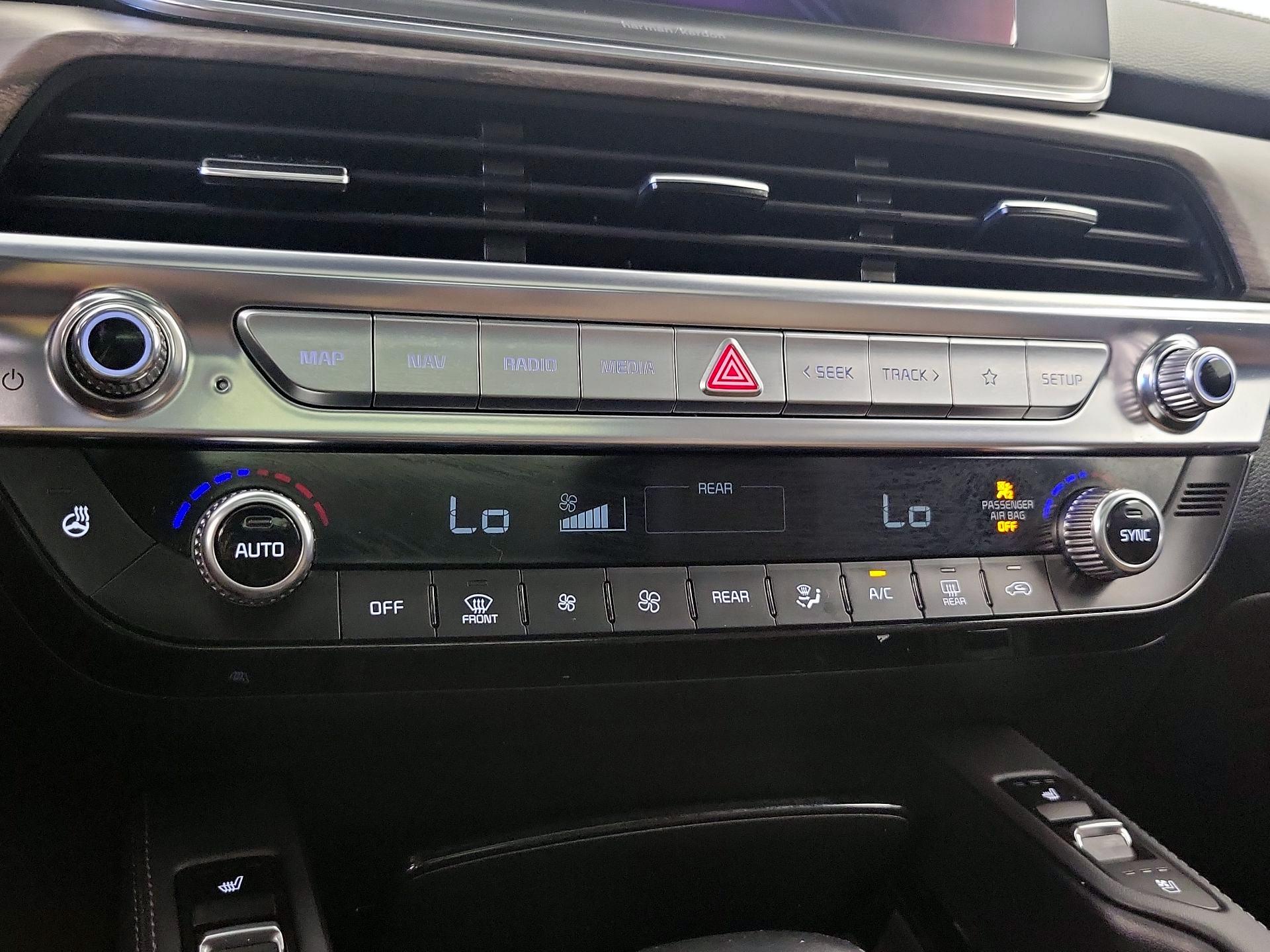 Thumbnail: 2021 Kia Telluride - 17