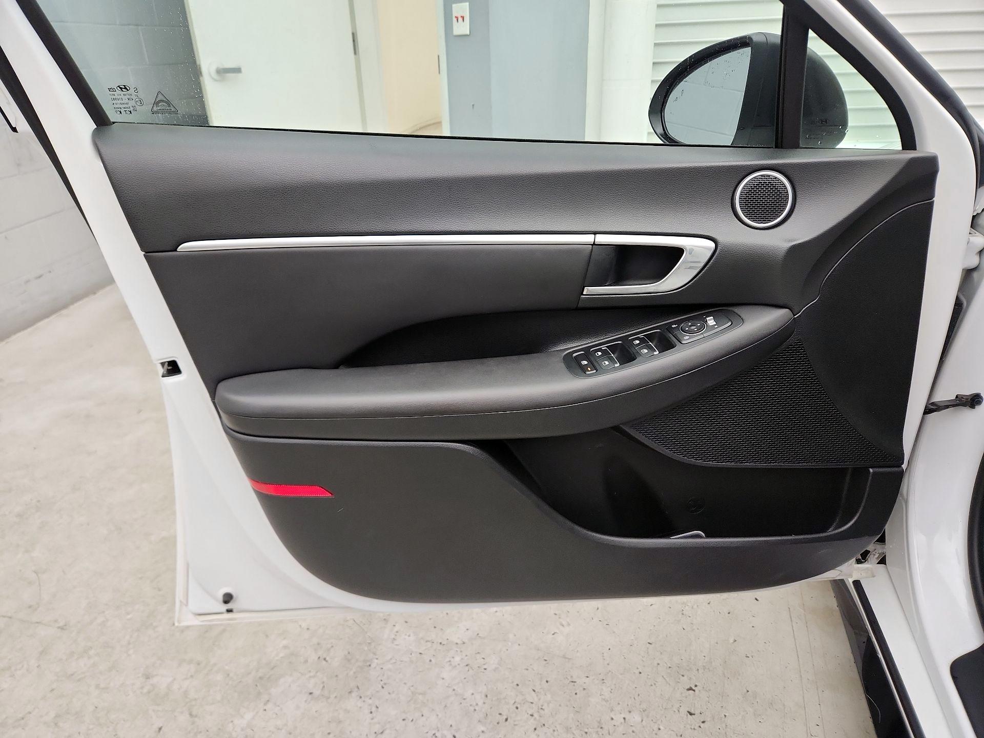 Thumbnail: 2023 Hyundai Sonata - 12