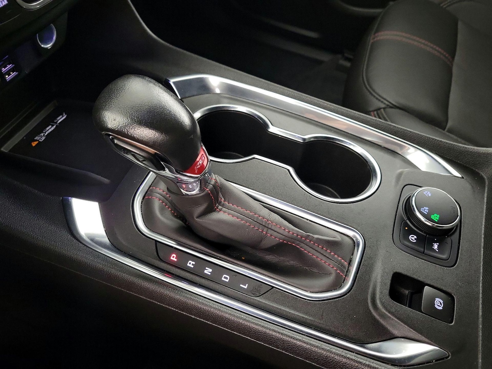 2022 Chevrolet Traverse RS - Photo 16