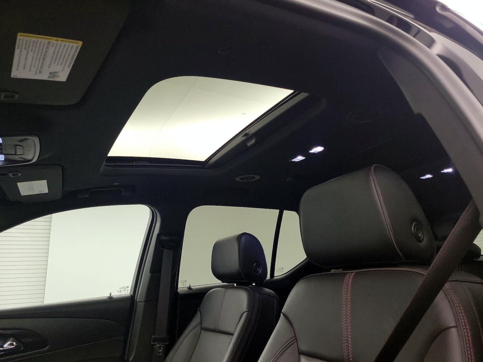 2022 Chevrolet Traverse RS - Photo 18