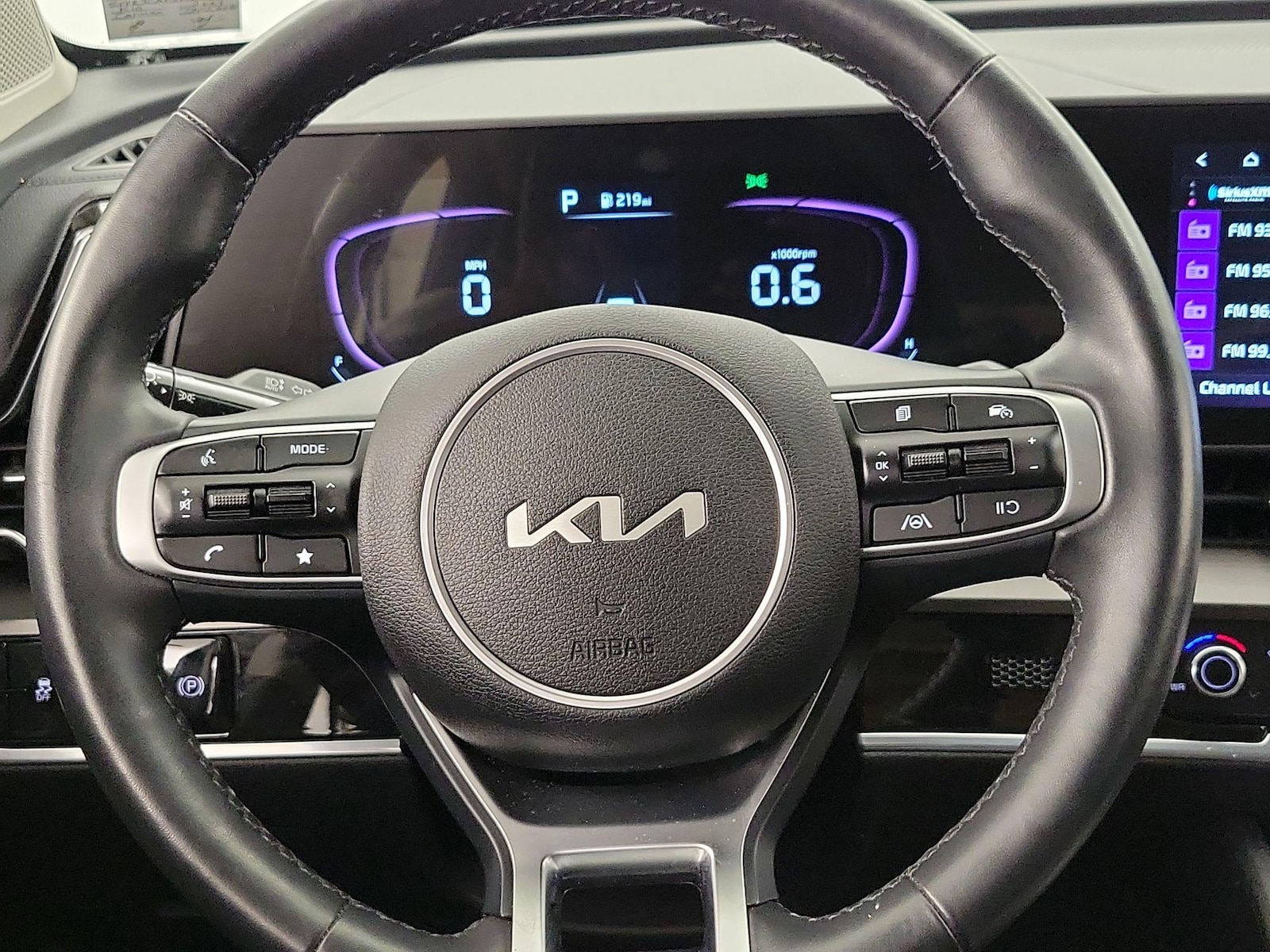 2023 Kia Sportage EX - Photo 11