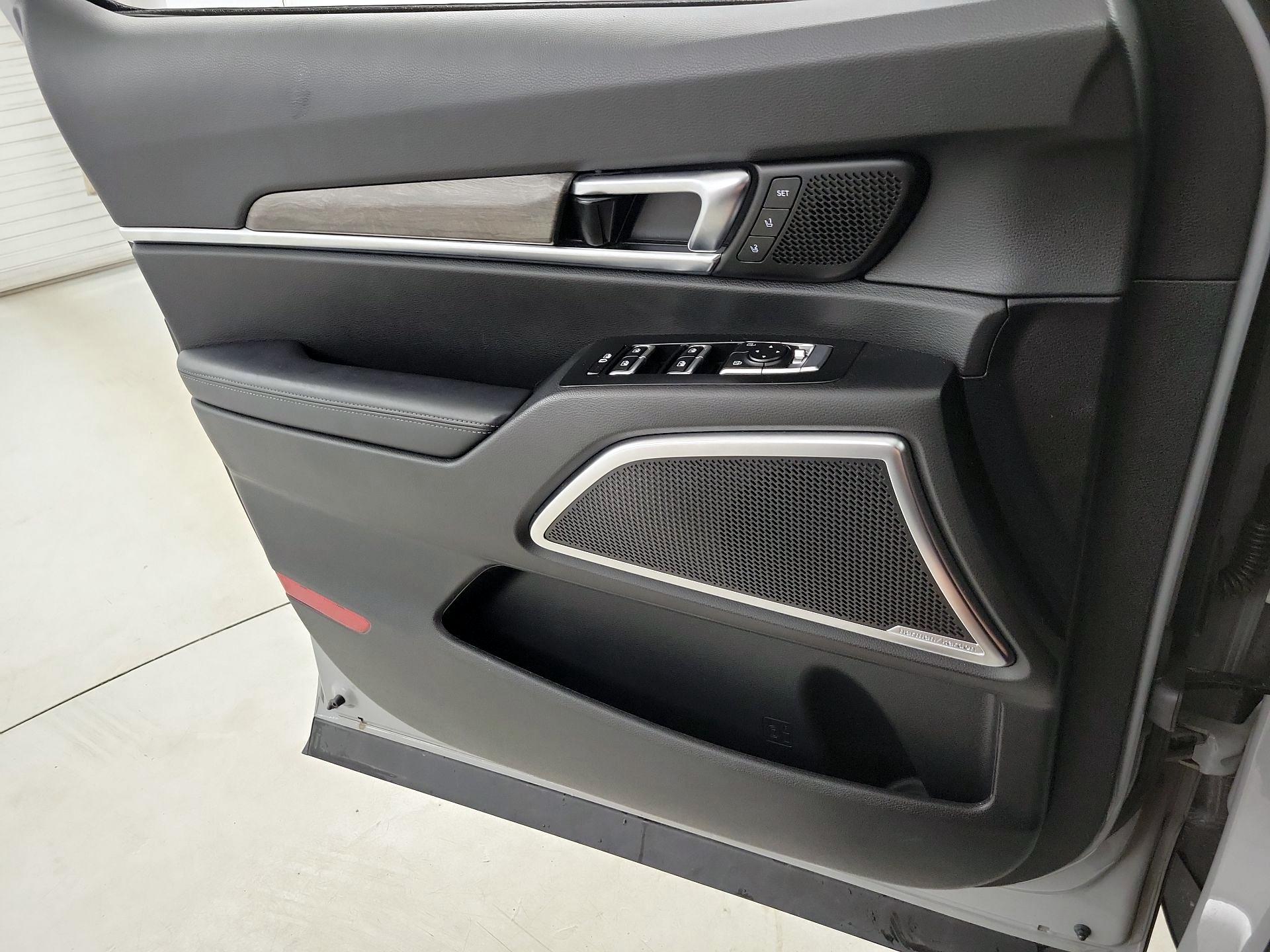 Thumbnail: 2021 Kia Telluride - 12