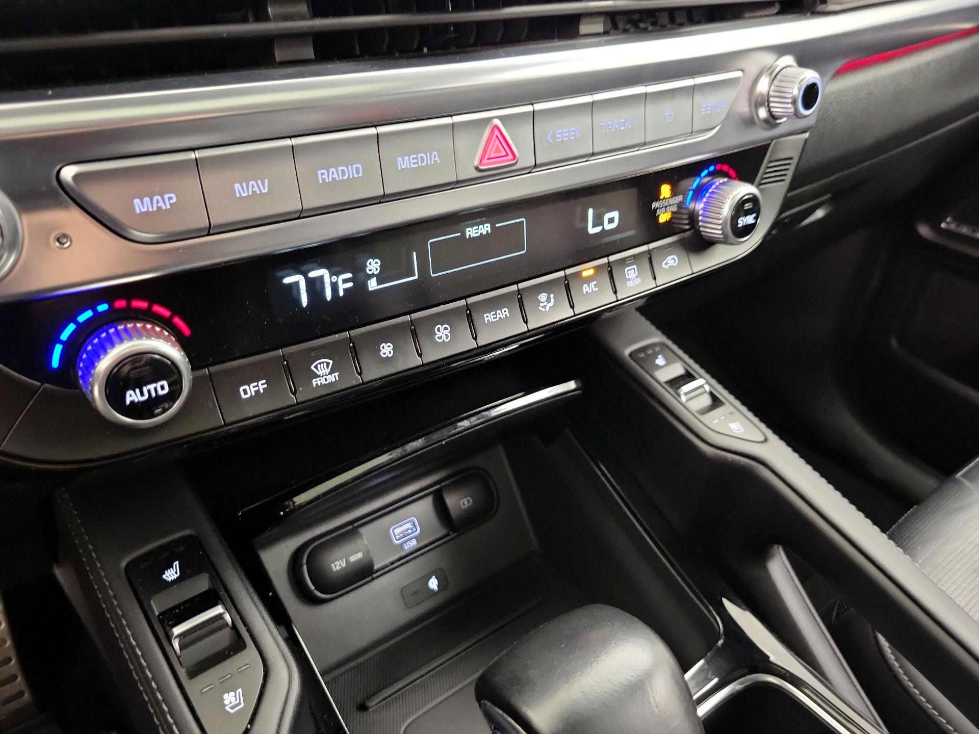 Thumbnail: 2021 Kia Telluride - 17