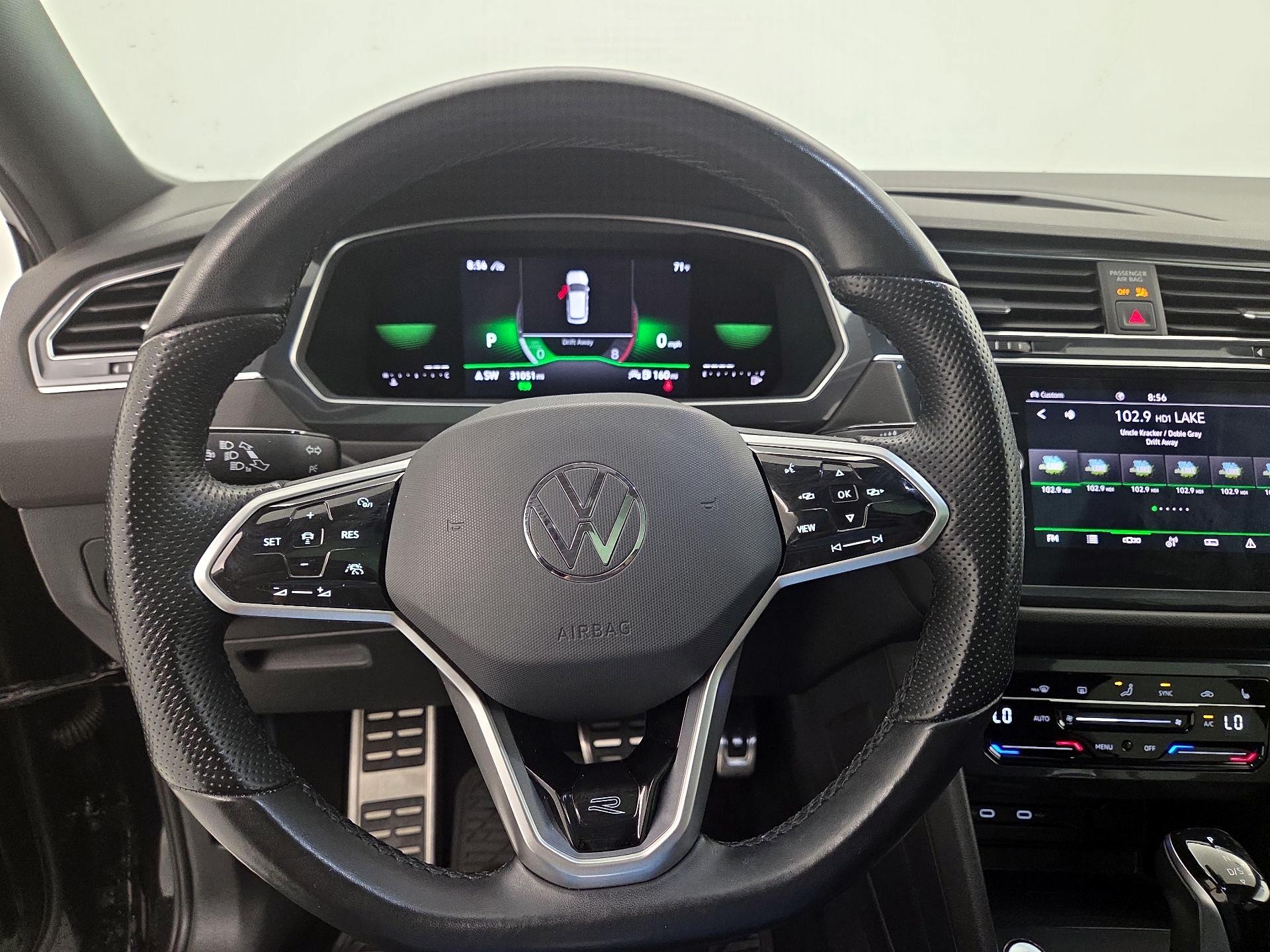 Thumbnail: 2022 Volkswagen Tiguan - 10