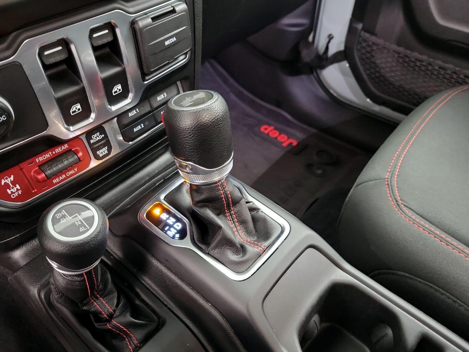 2023 Jeep Wrangler 2-Door Rubicon - Photo 18