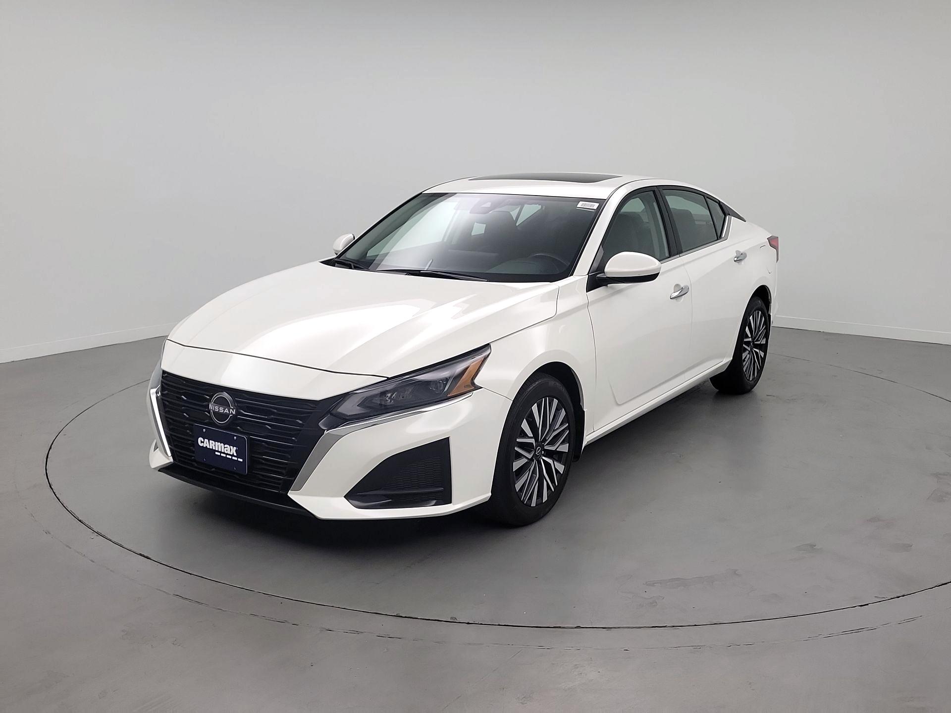 Thumbnail: 2024 Nissan Altima - 3