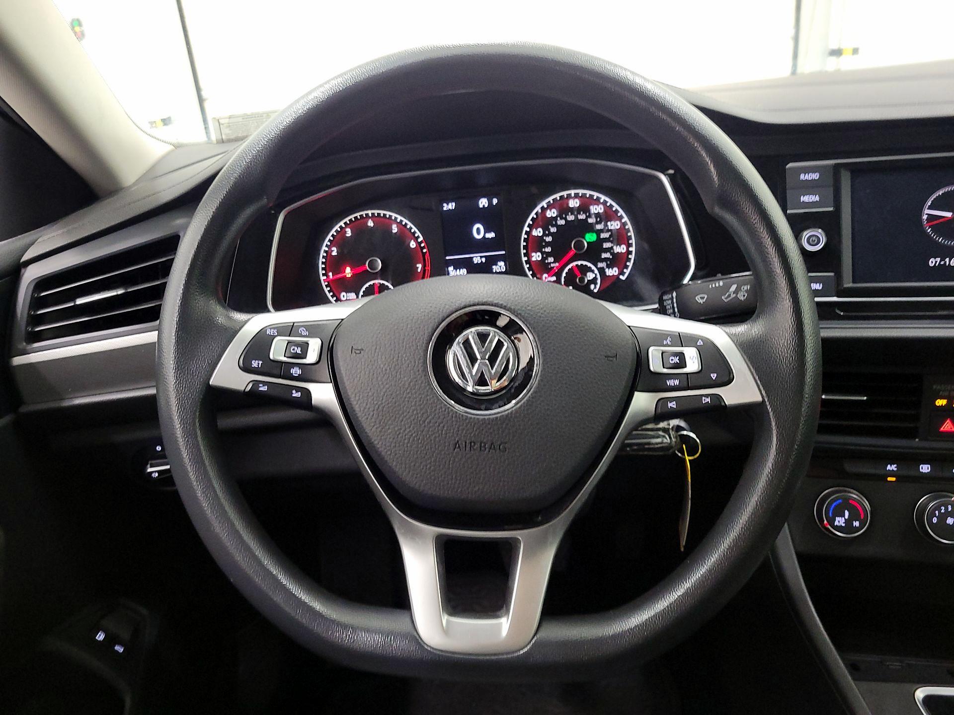 Thumbnail: 2021 Volkswagen Jetta - 10