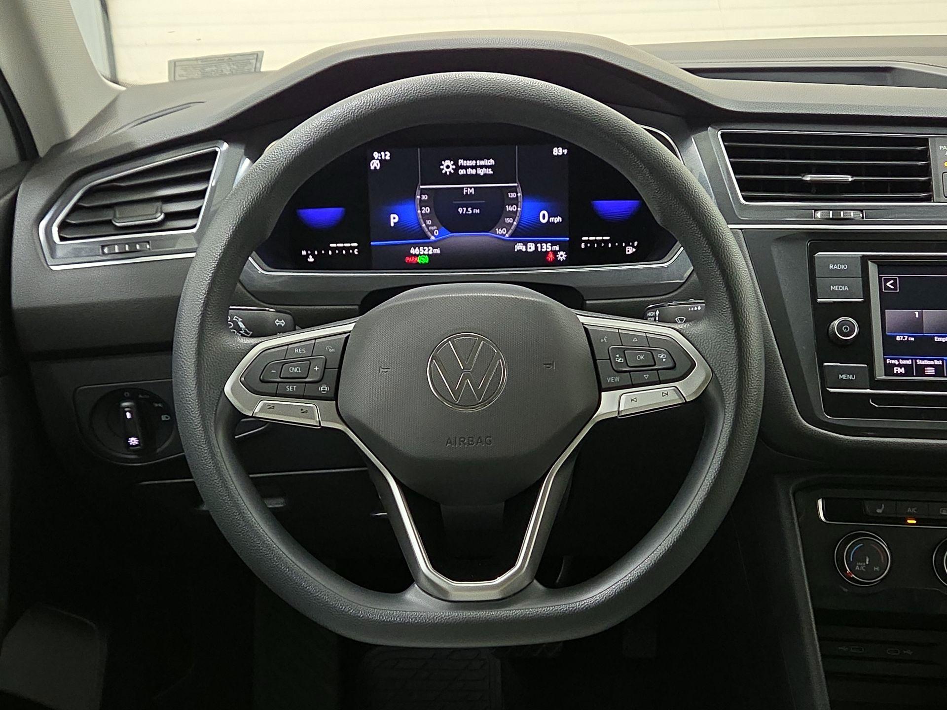 Thumbnail: 2022 Volkswagen Tiguan - 10