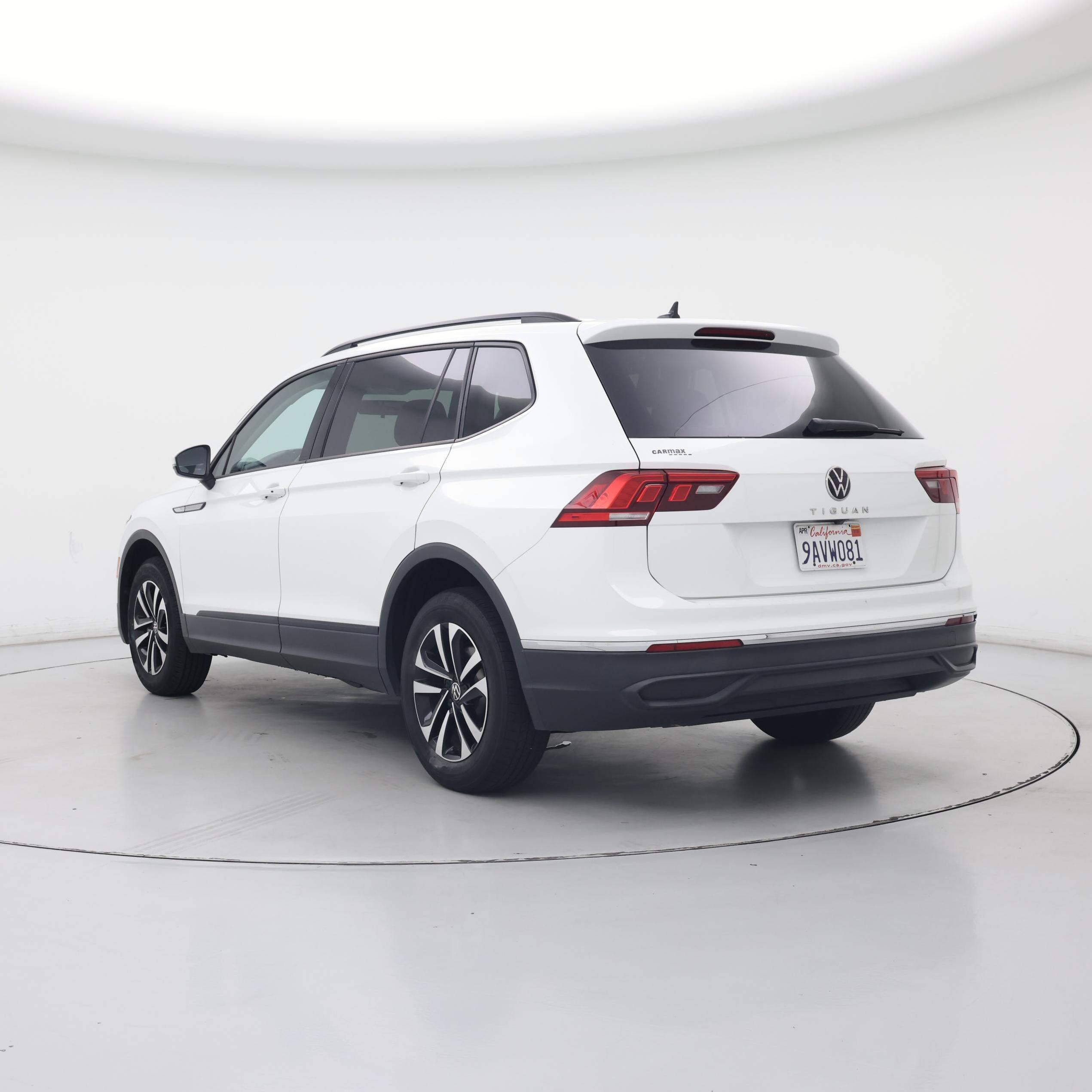 Thumbnail: 2022 Volkswagen Tiguan - 2