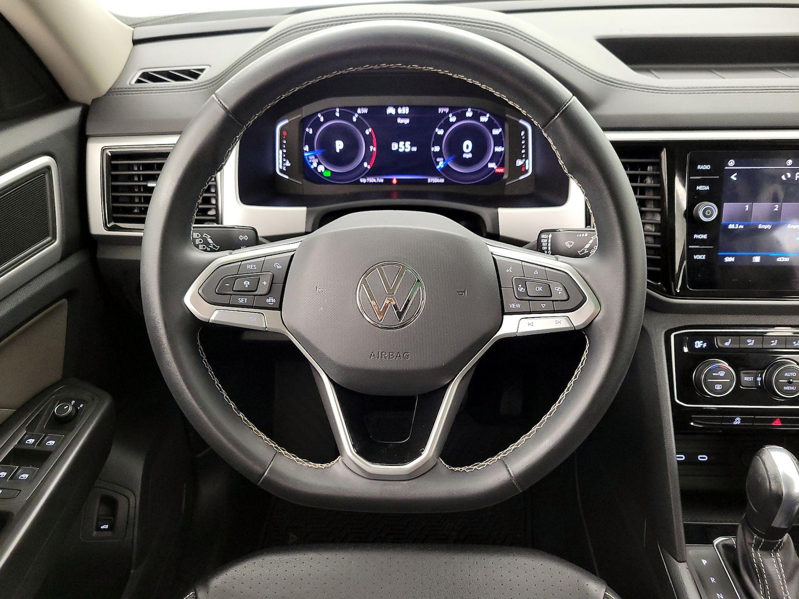 2023 Volkswagen Atlas SE w/Tech - Photo 11