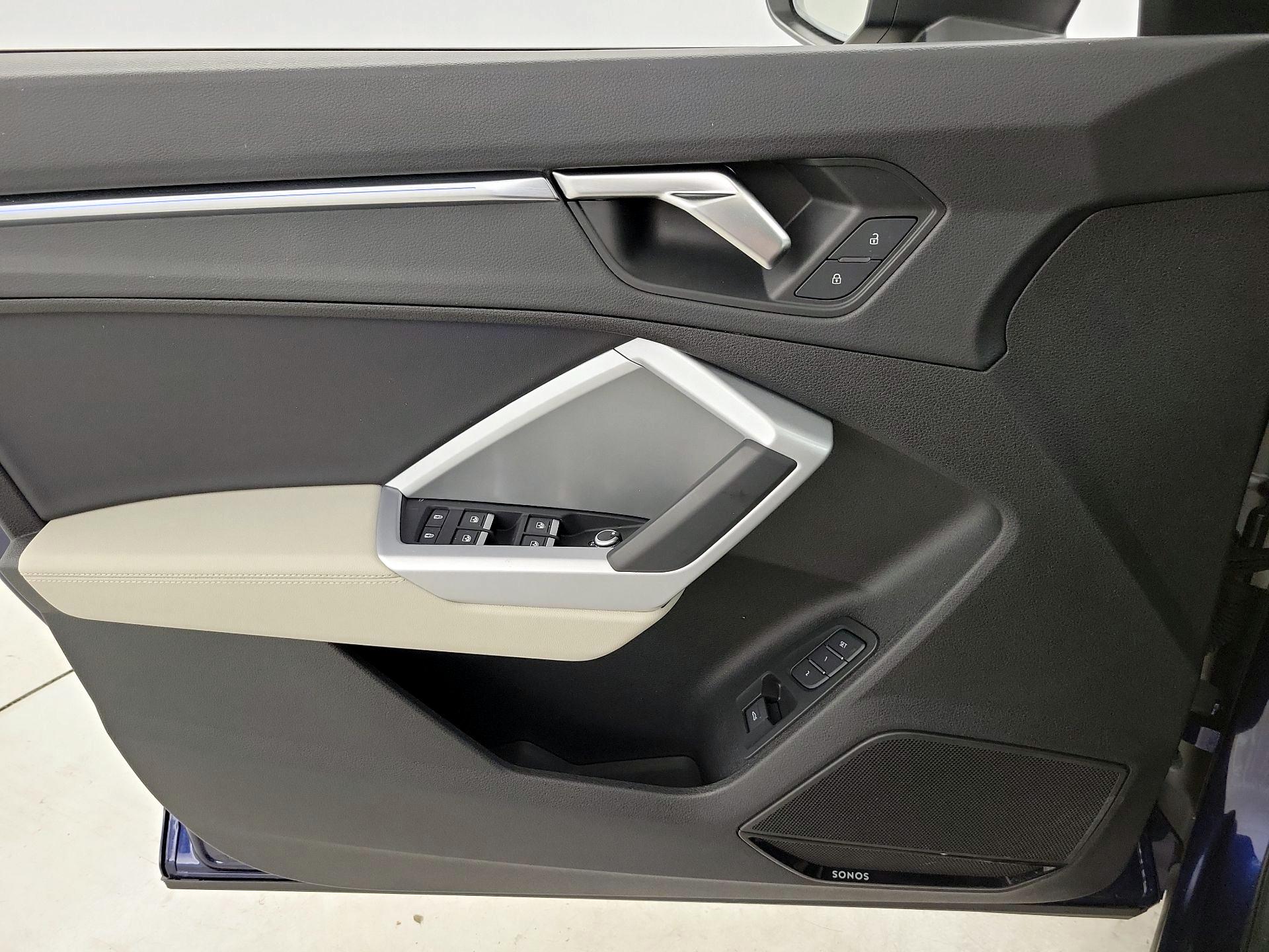 Thumbnail: 2024 Audi Q3 - 12
