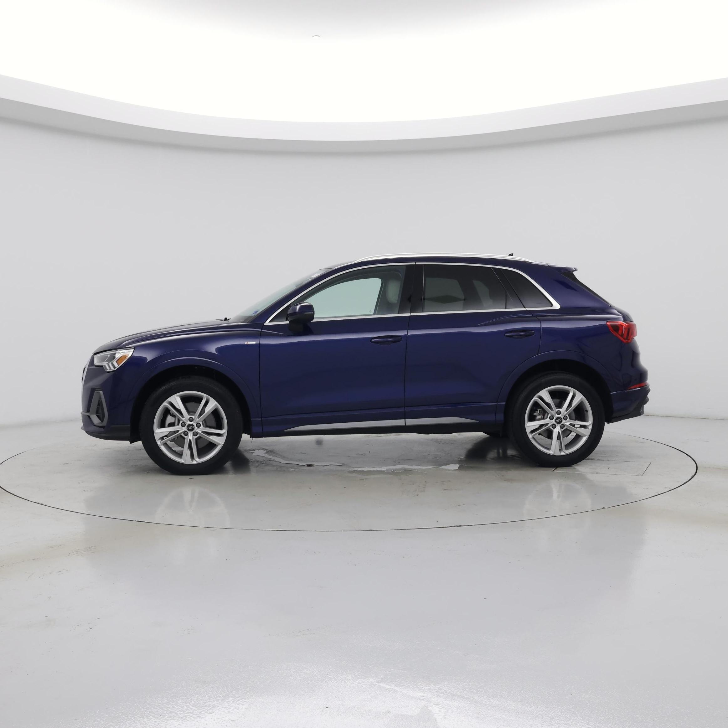 Thumbnail: 2024 Audi Q3 - 3