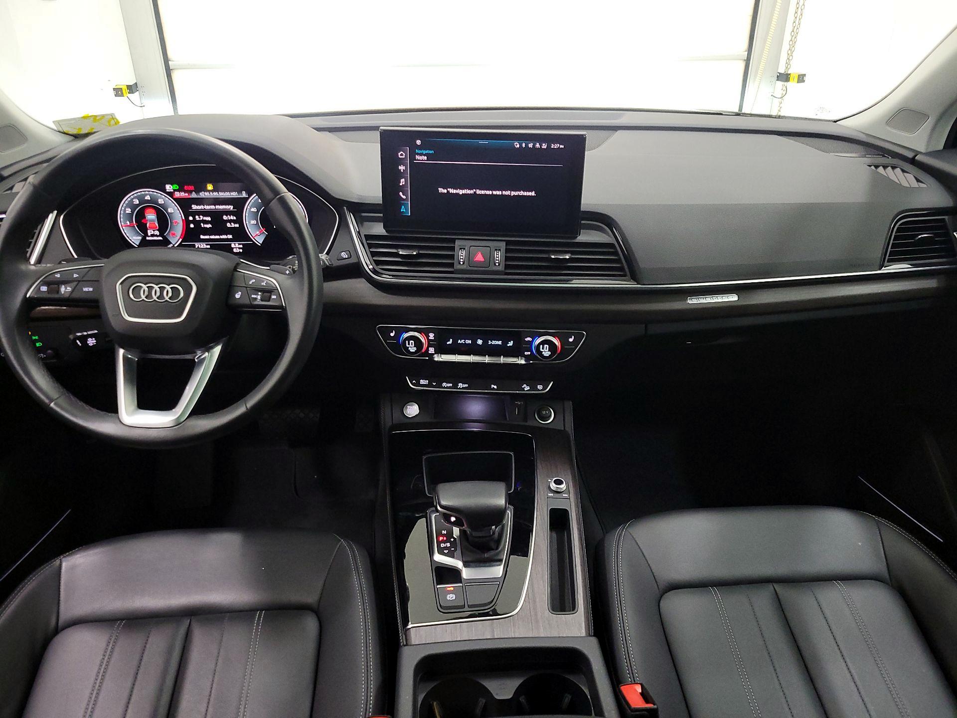 Thumbnail: 2023 Audi Q5 - 9